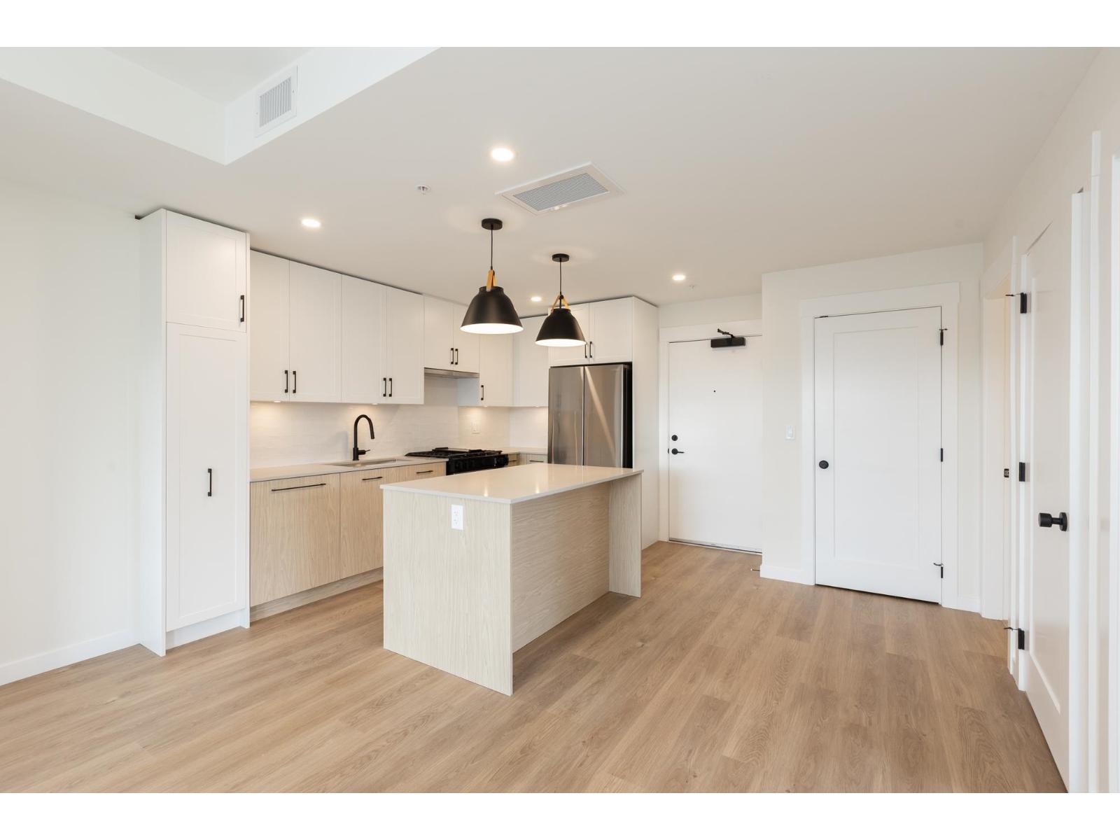 305 27249 ALDERGROVE TOWN CENTRE DRIVE, Langley