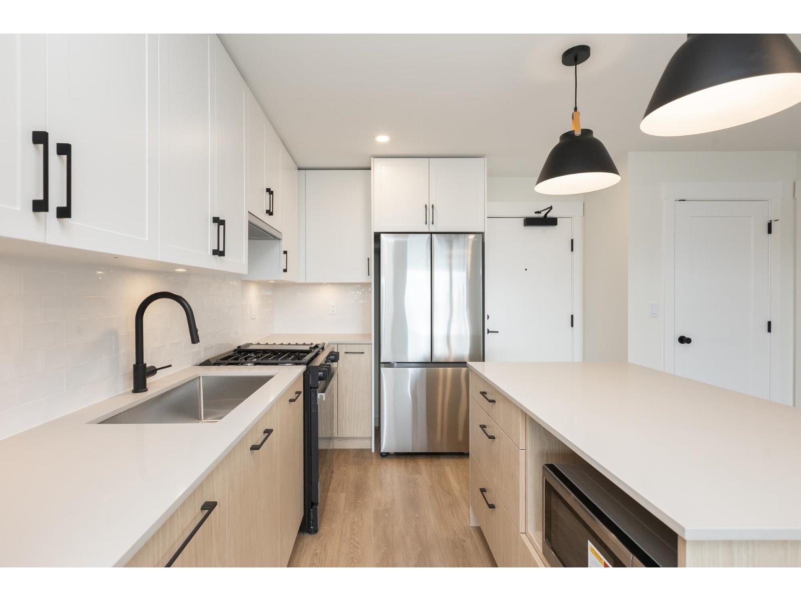 305 27249 ALDERGROVE TOWN CENTRE DRIVE, Langley