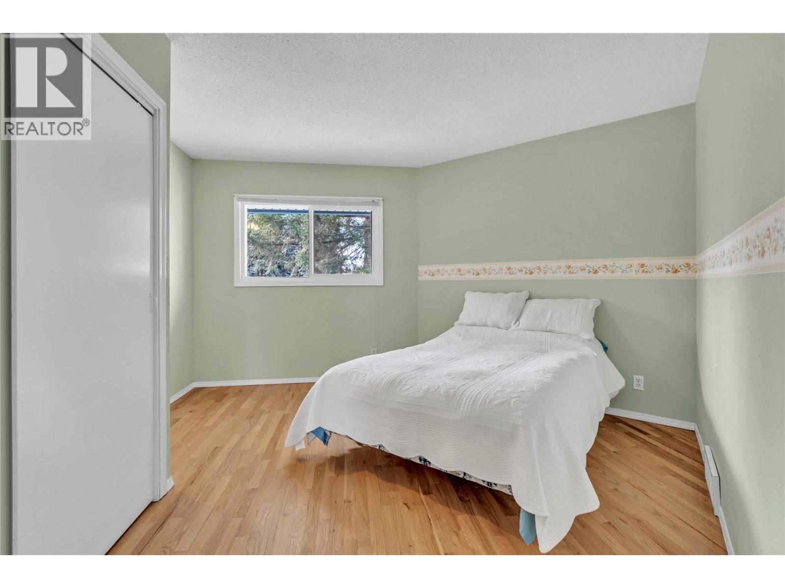 706 Miller Street, Summerland