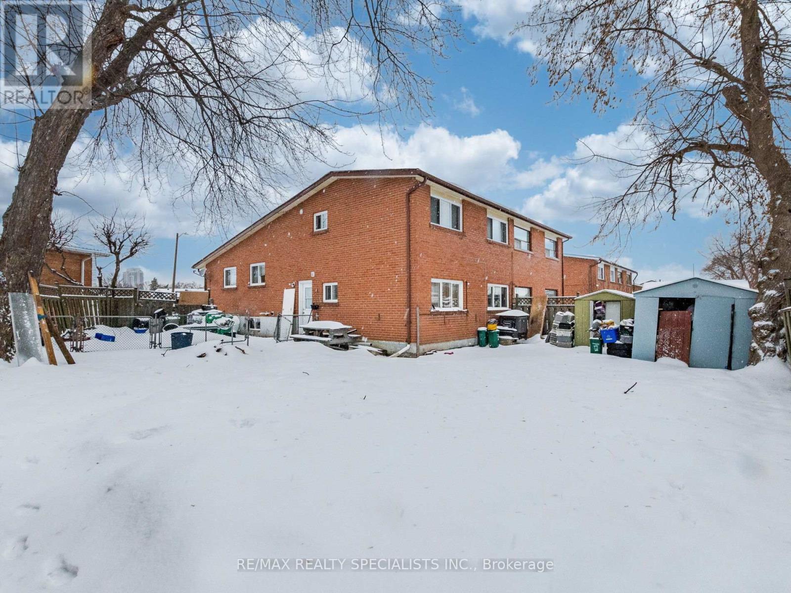 32 SHARON COURT