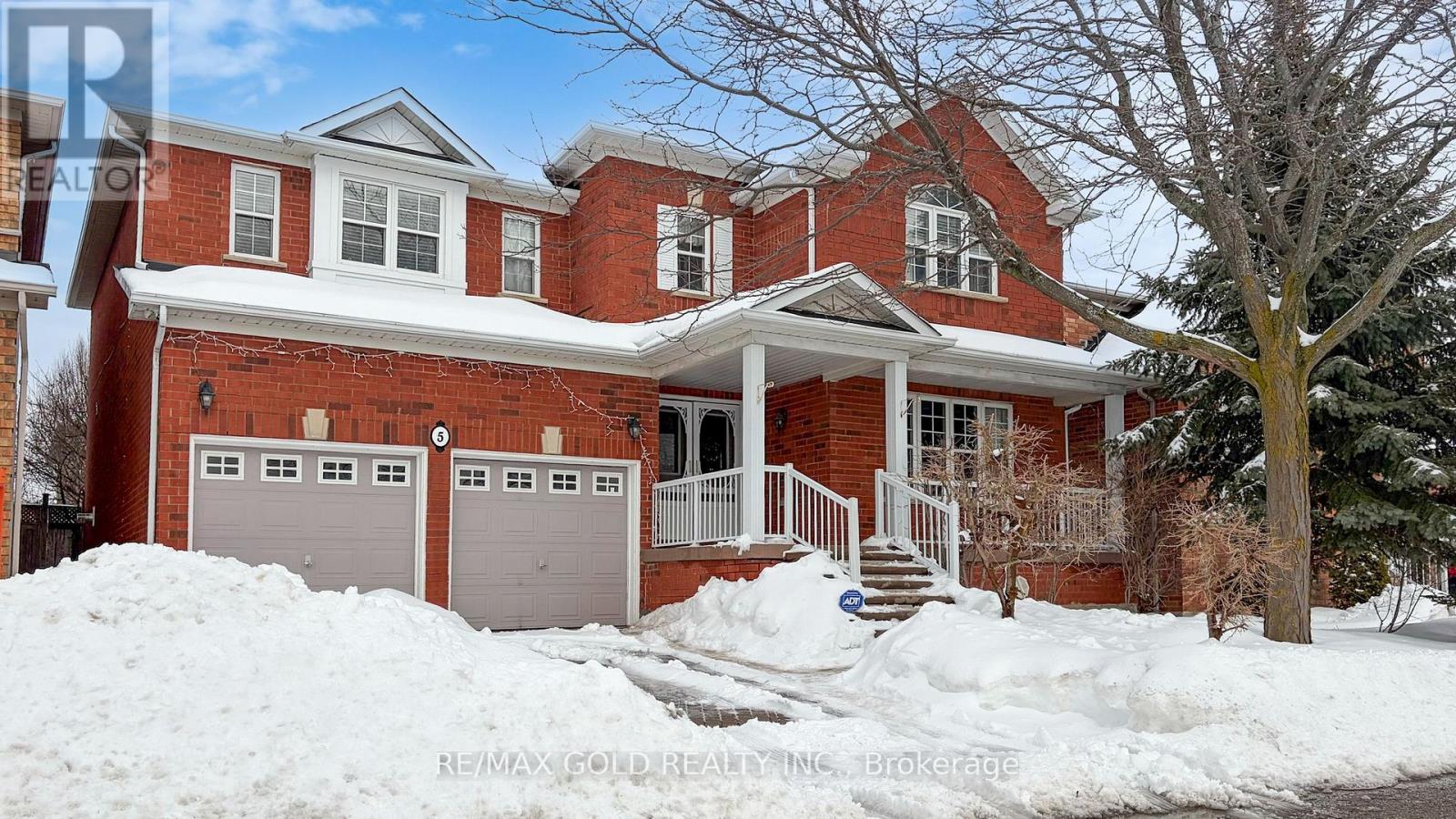 5 SIR DAVID PLACE - Photo 2 of 50, Brampton (Fletcher's Meadow), Ontario