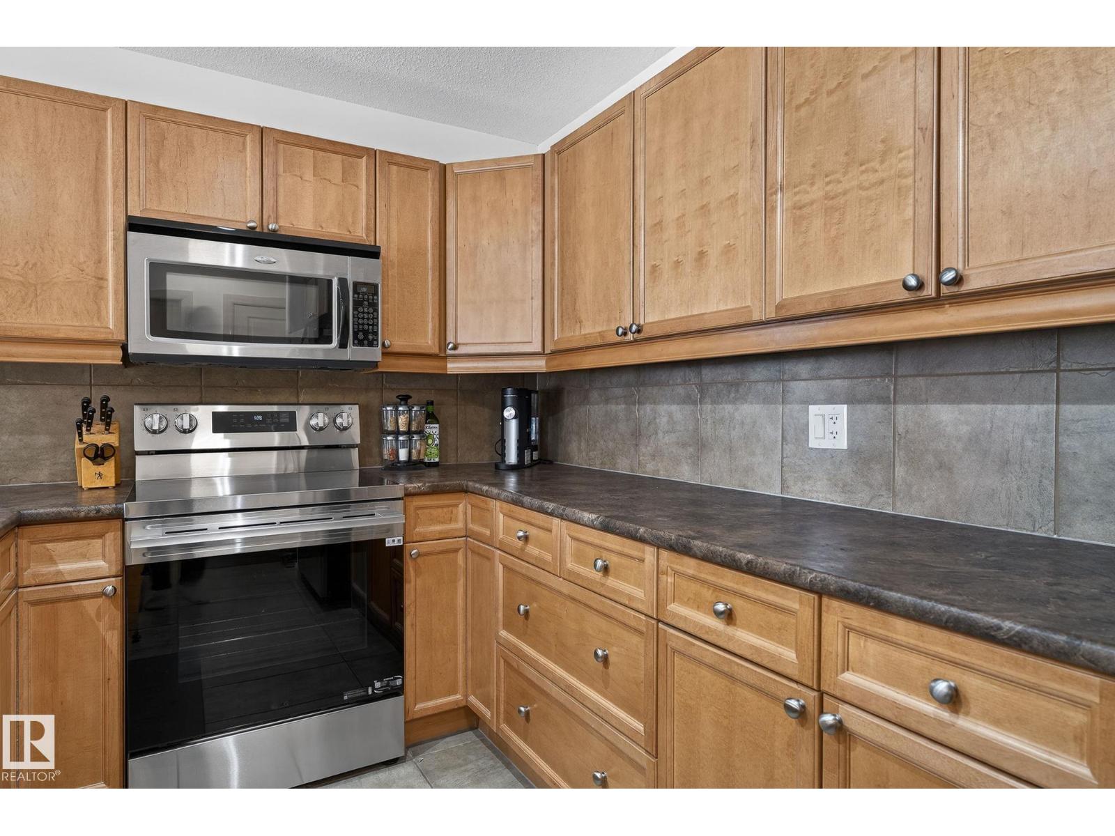 #222 400 PALISADES WY, Sherwood Park