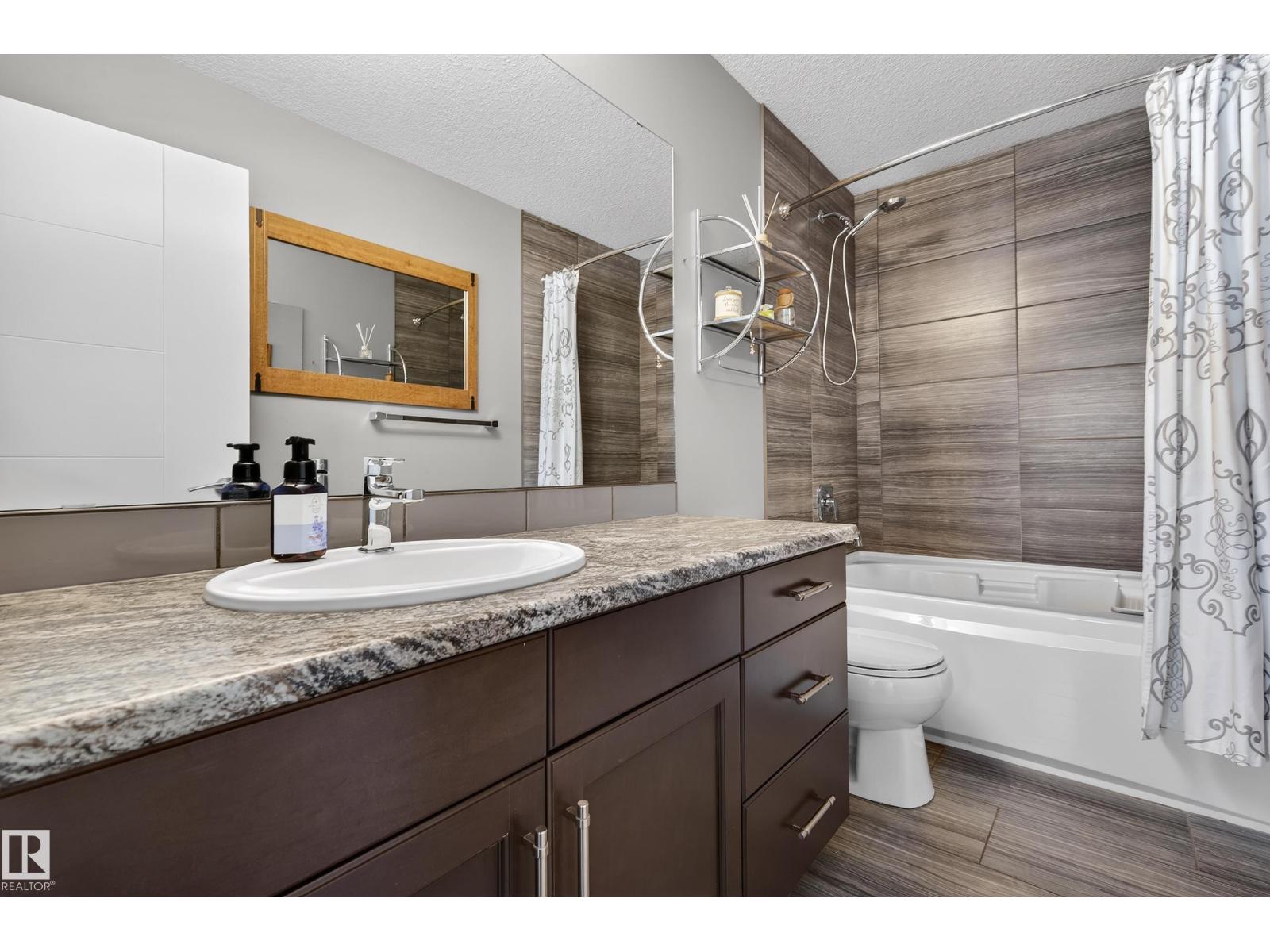 135 GILMORE WY - 28