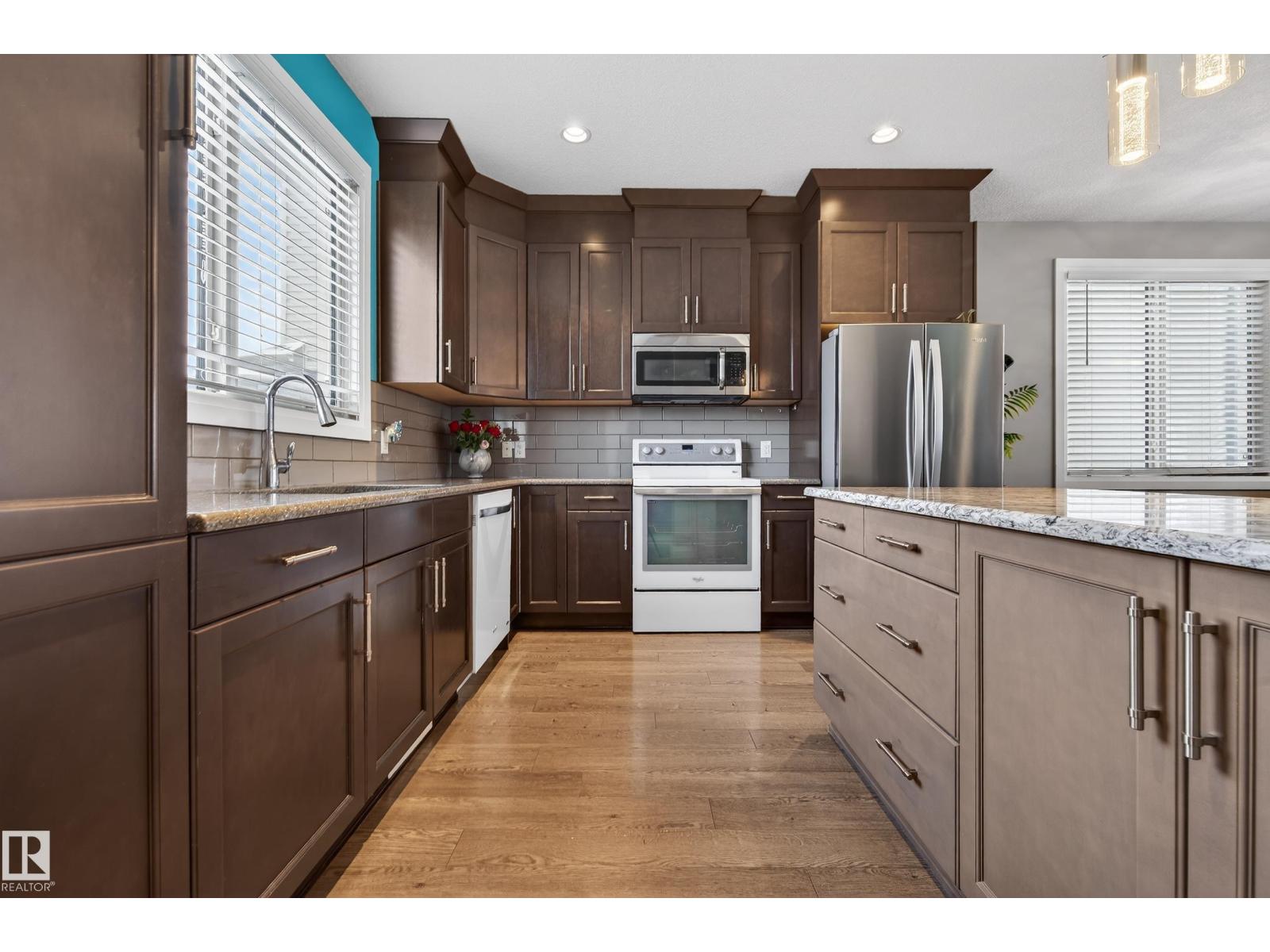 135 GILMORE WY - 19