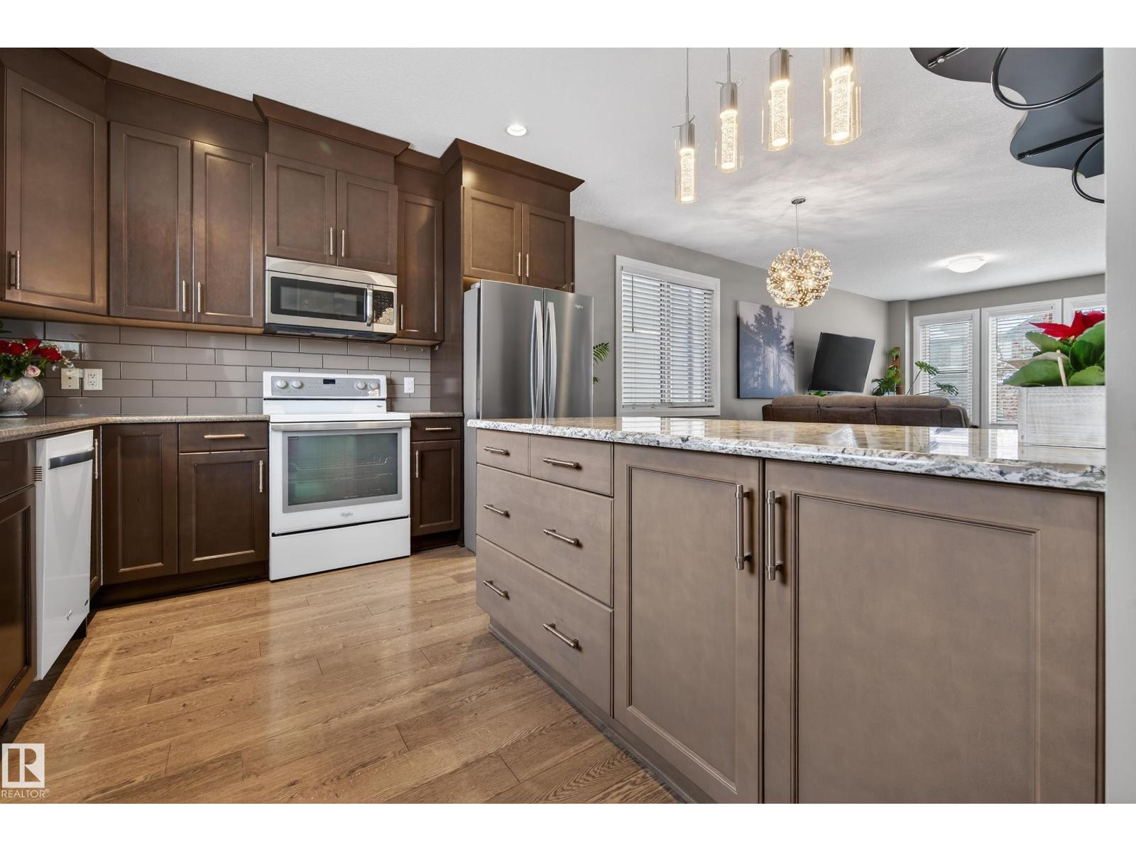 135 GILMORE WY - 18