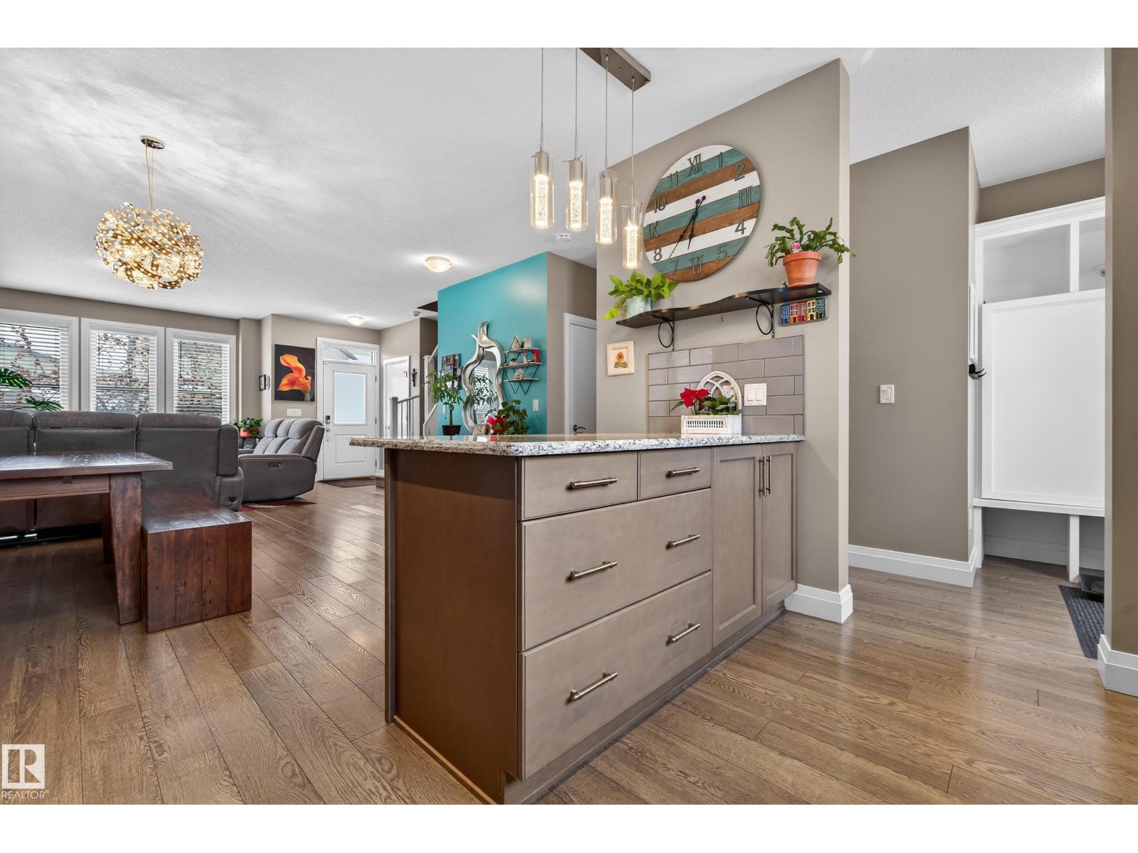 135 GILMORE WY - 16