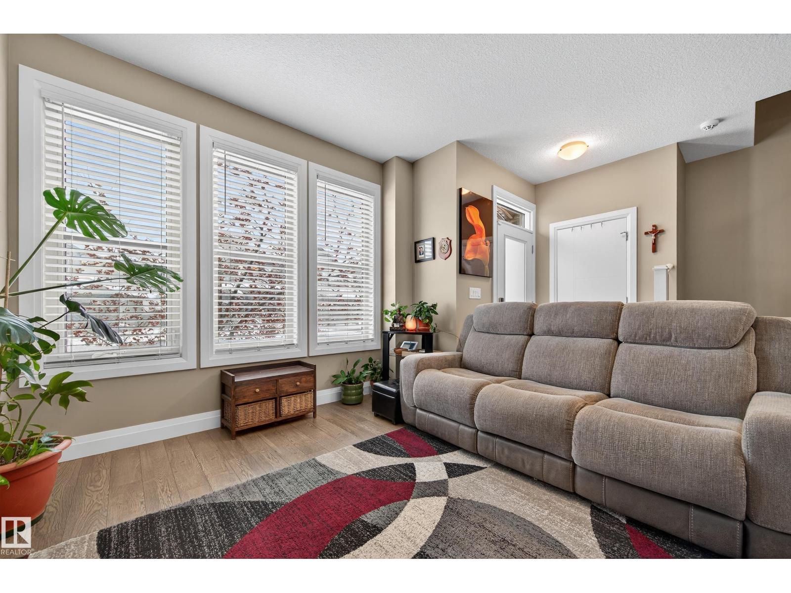 135 GILMORE WY - 6