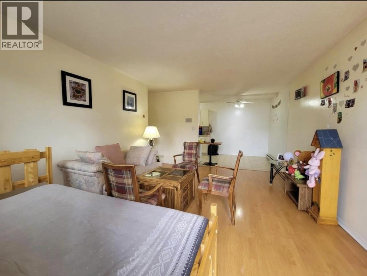 302 10TH Avenue Unit# 202, Invermere