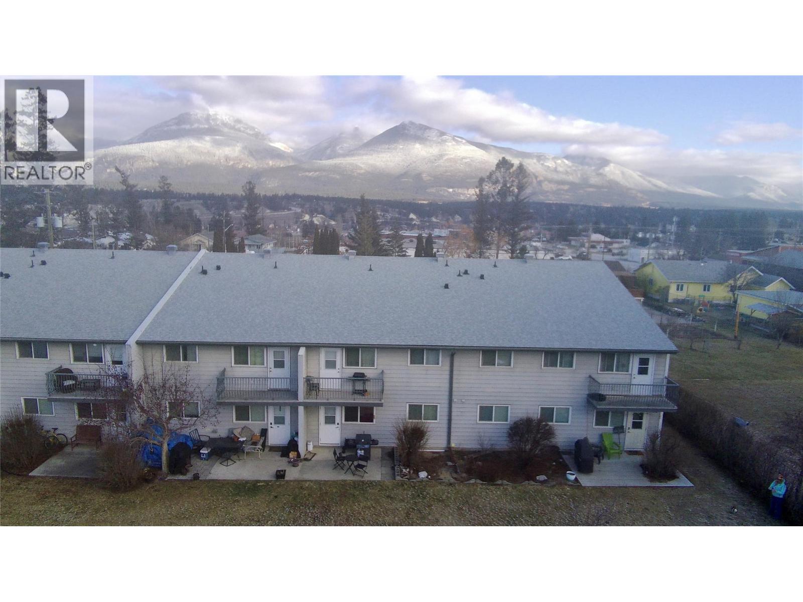 302 10TH Avenue Unit# 202, Invermere