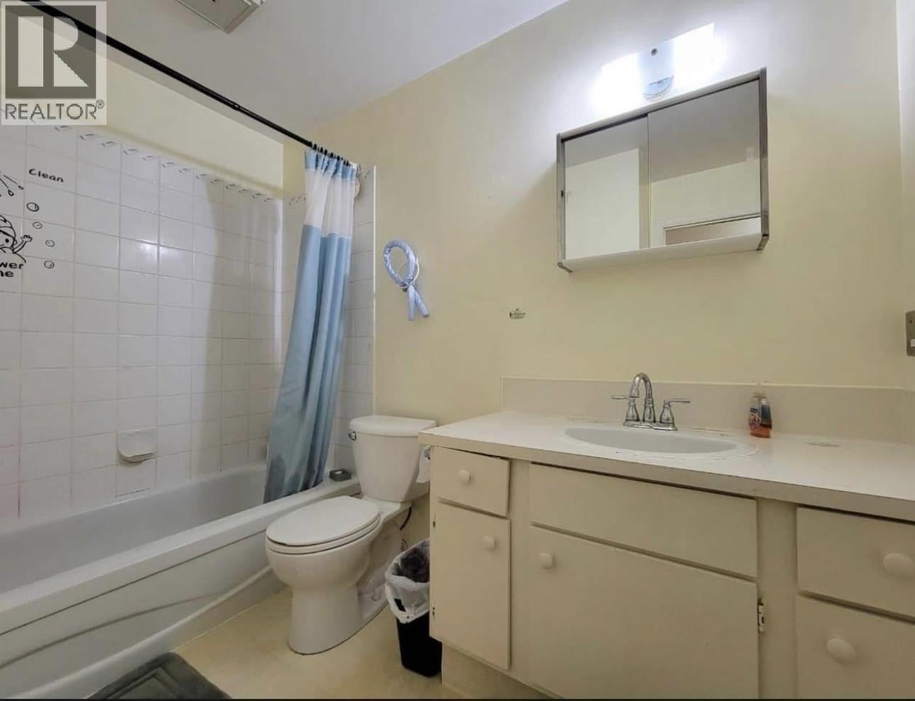 302 10TH Avenue Unit# 202, Invermere