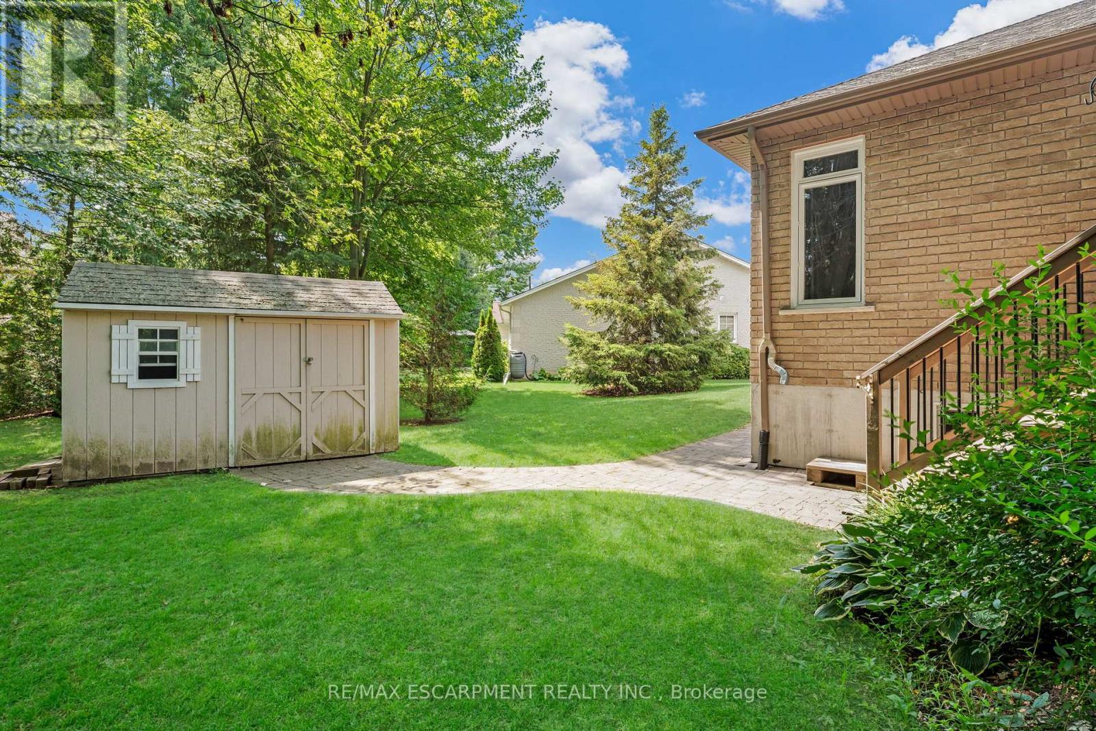 28 MAPLEWOOD COURT - 46