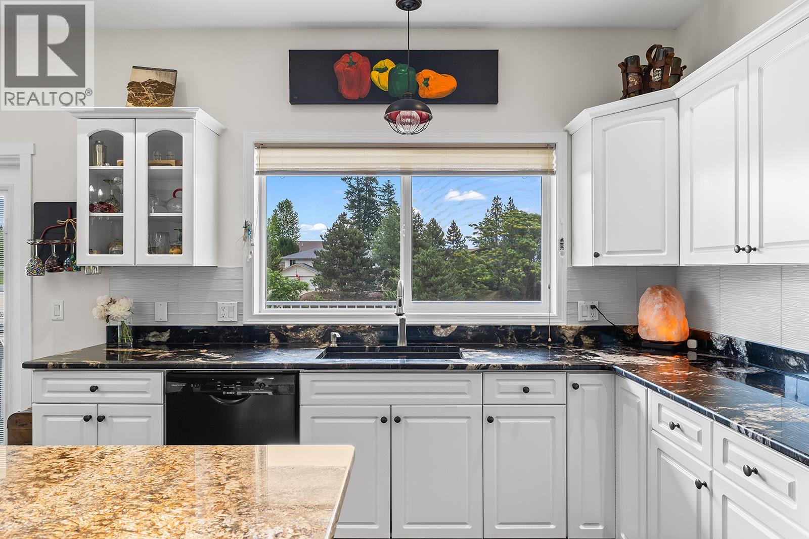 5827 Victoria Street, Peachland