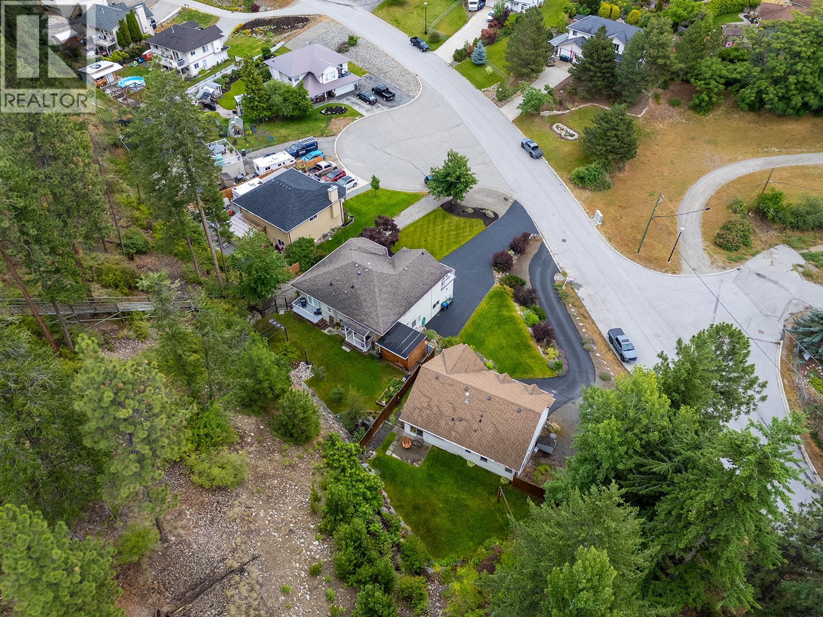 5827 Victoria Street, Peachland