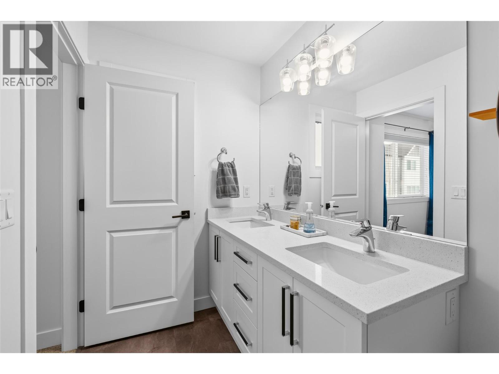 12075 Oceola Road Unit# 33, Lake Country