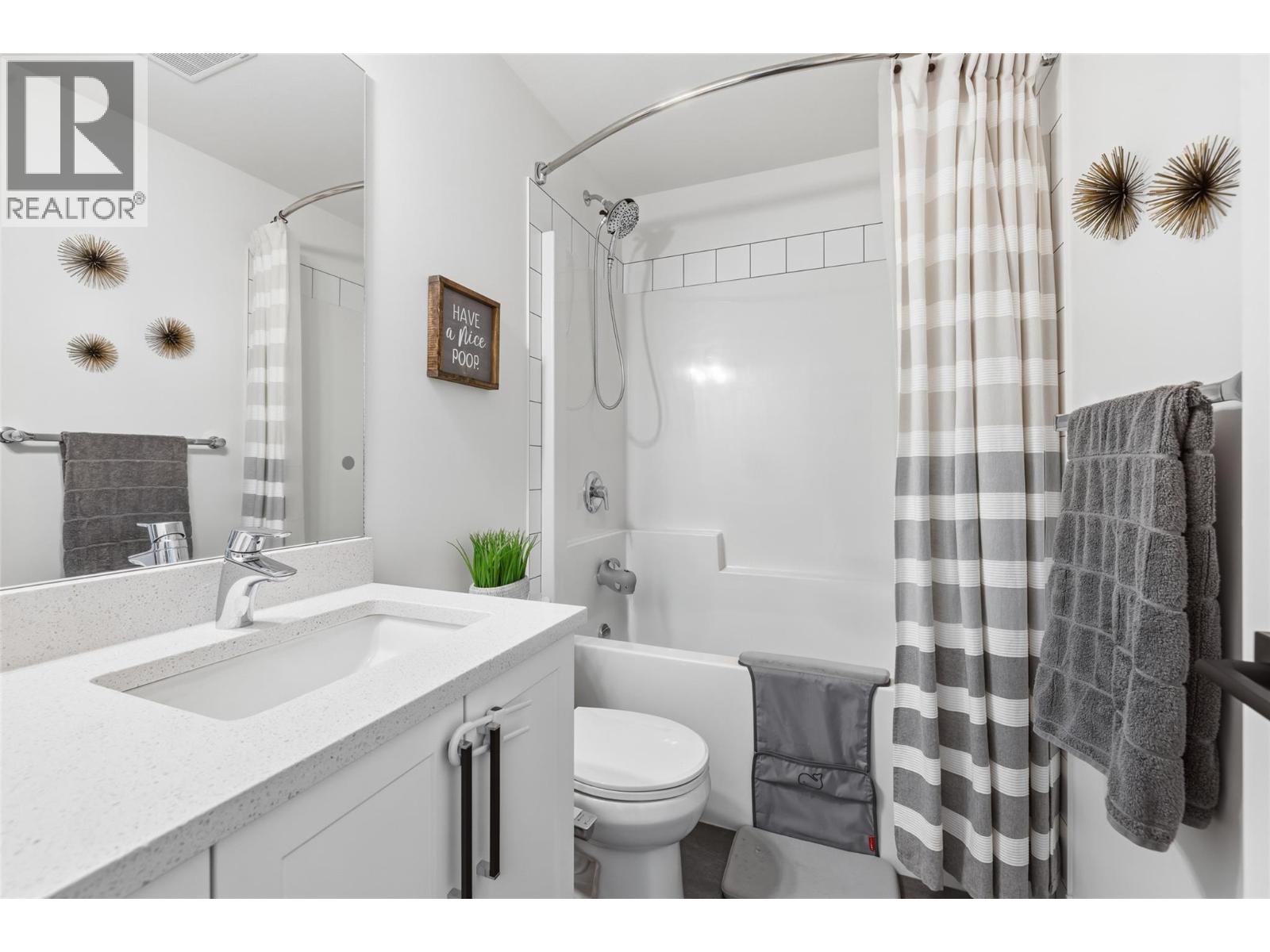 12075 Oceola Road Unit# 33, Lake Country