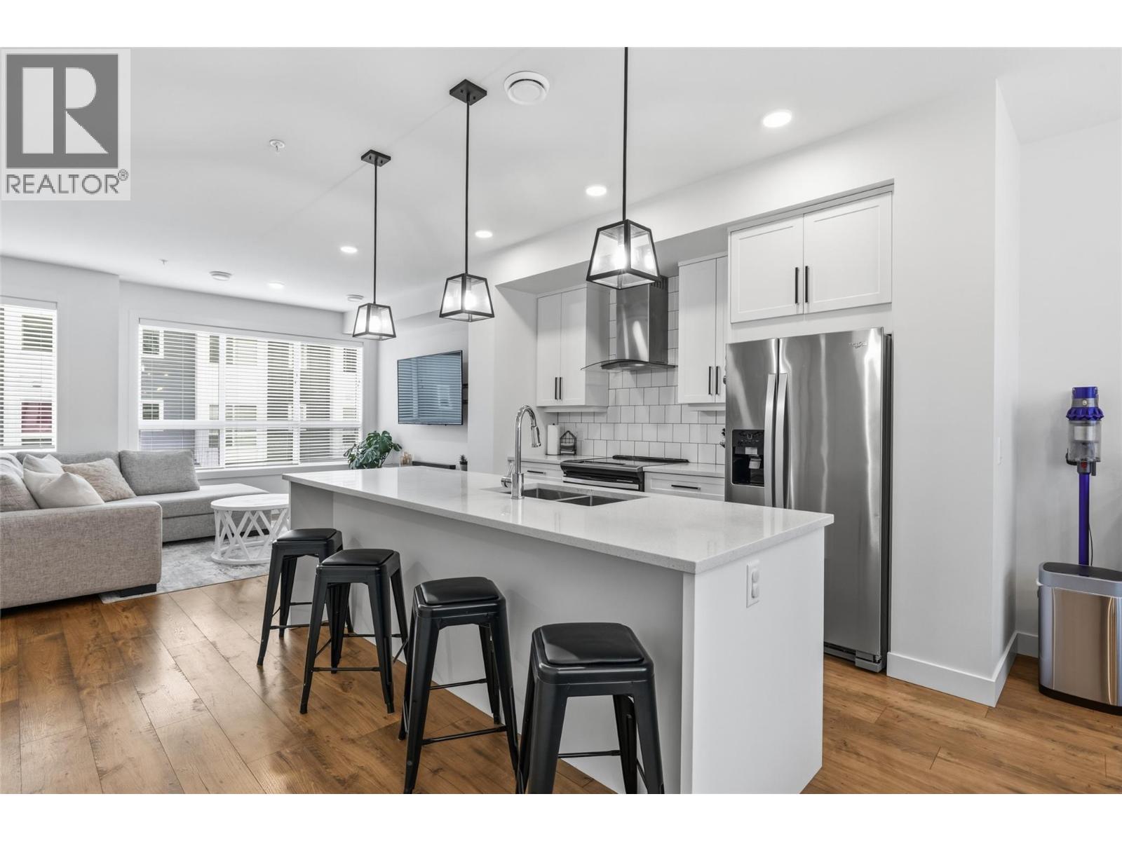 12075 Oceola Road Unit# 33, Lake Country