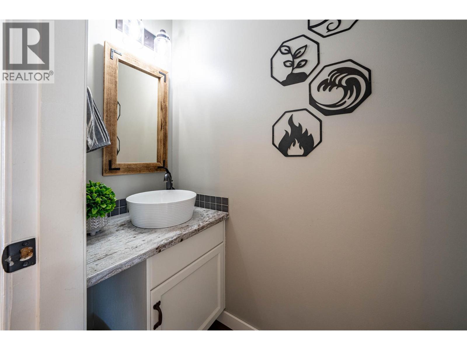 2395 Pleasant Valley Road Unit# 31, Armstrong