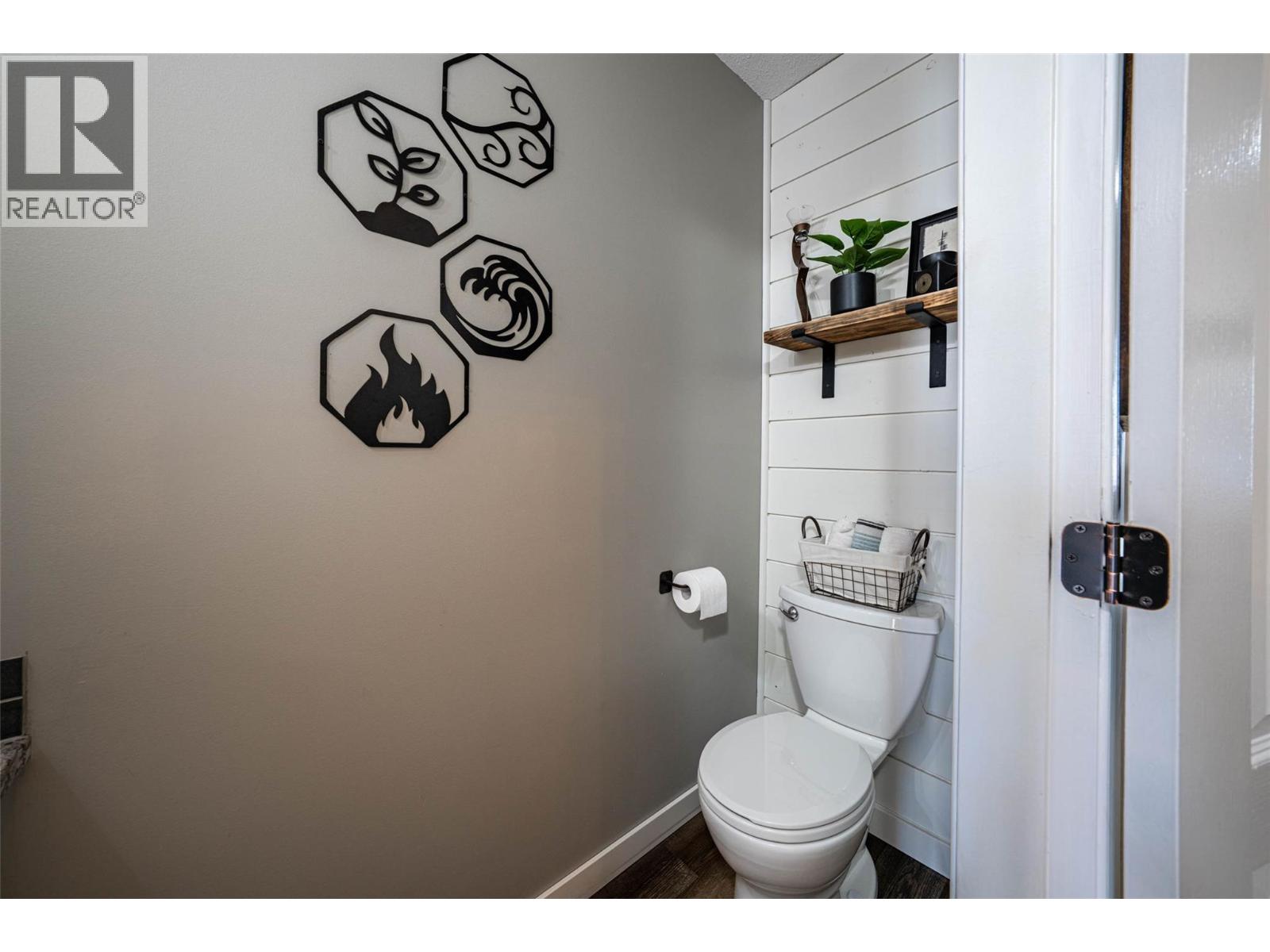 2395 Pleasant Valley Road Unit# 31, Armstrong