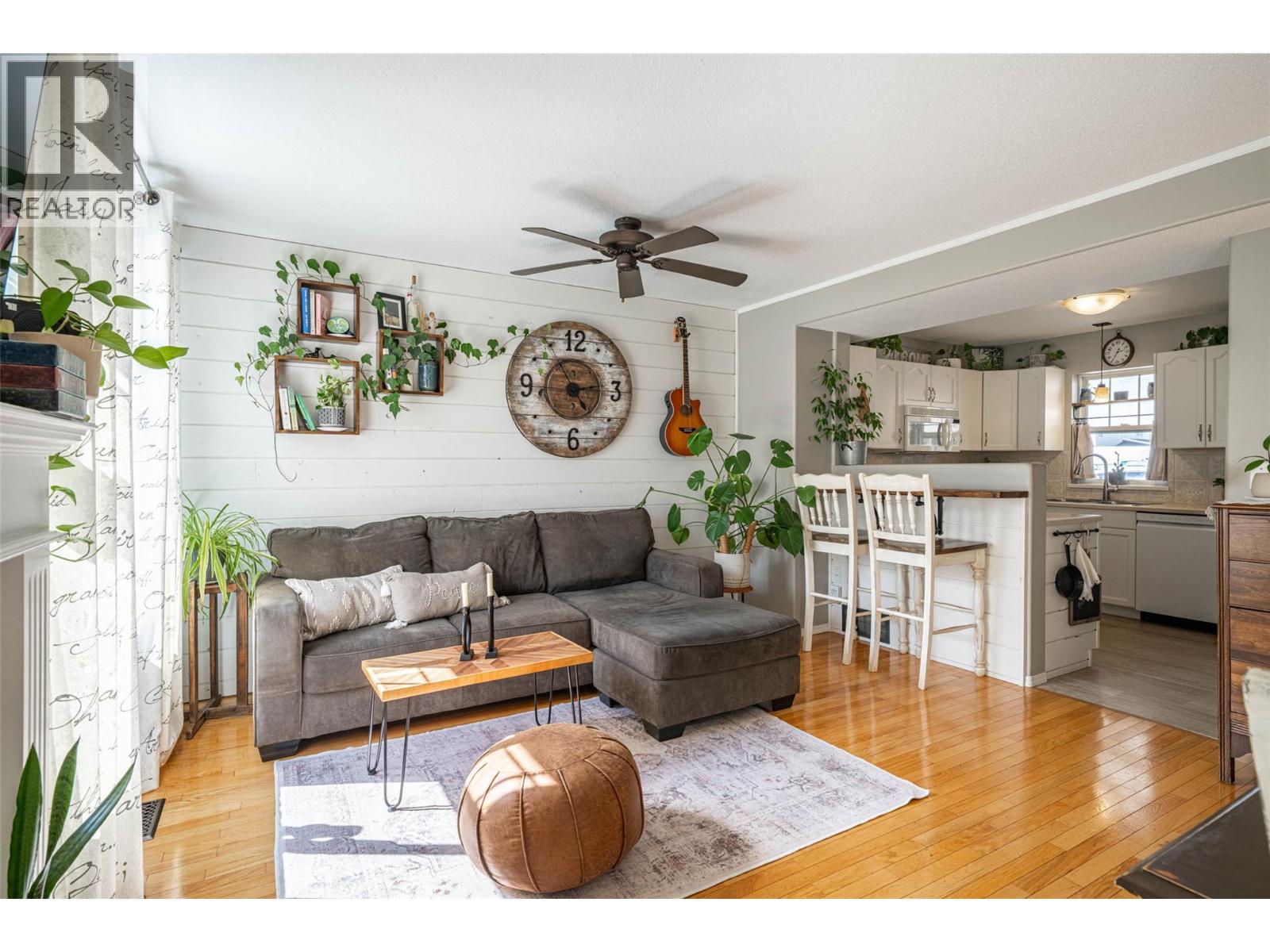 2395 Pleasant Valley Road Unit# 31, Armstrong