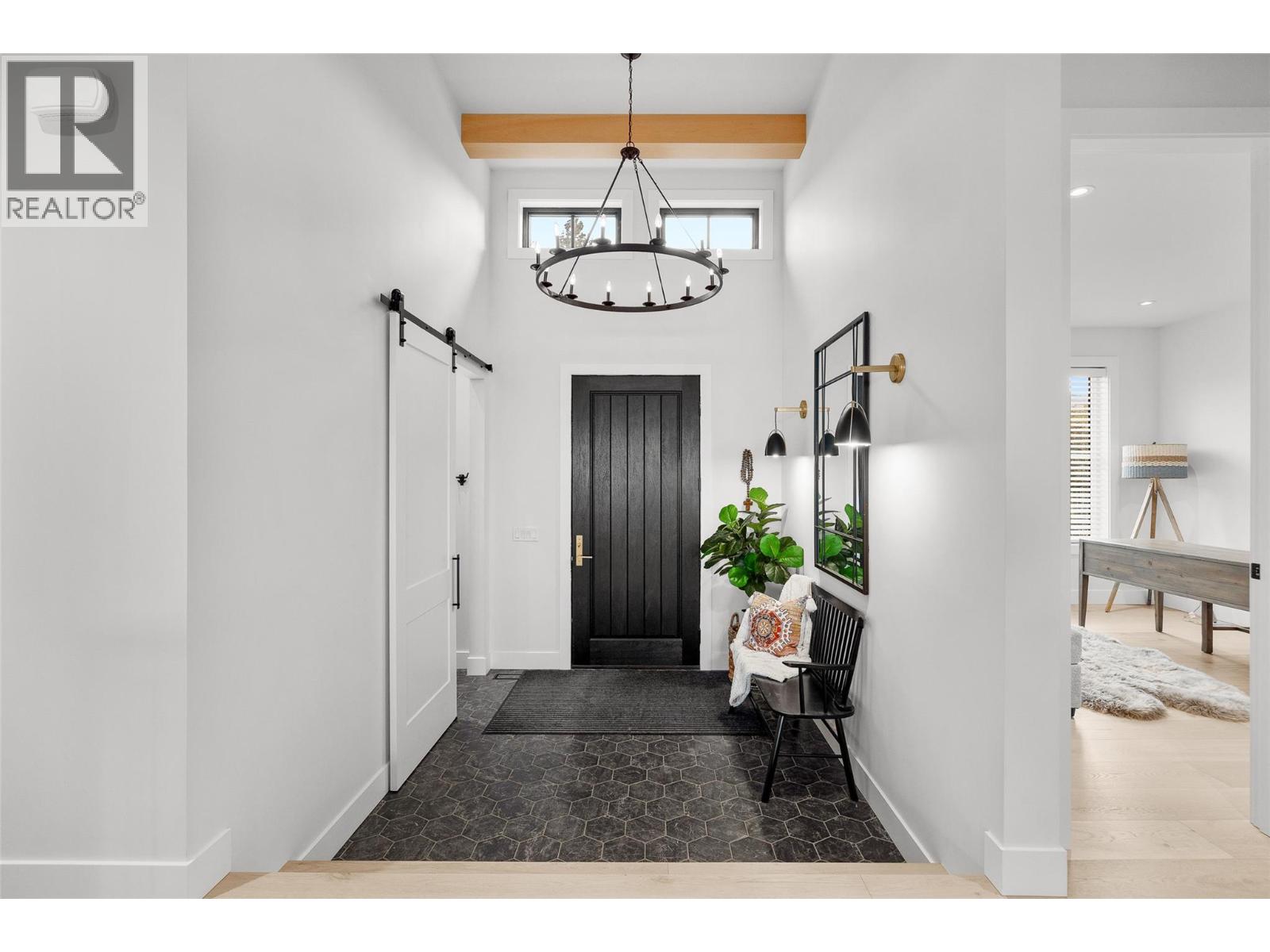 415 Curlew Drive, Kelowna