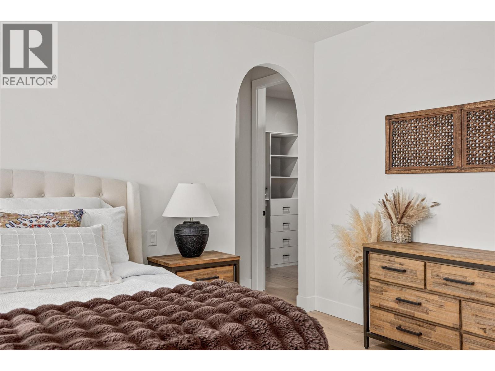 415 Curlew Drive, Kelowna