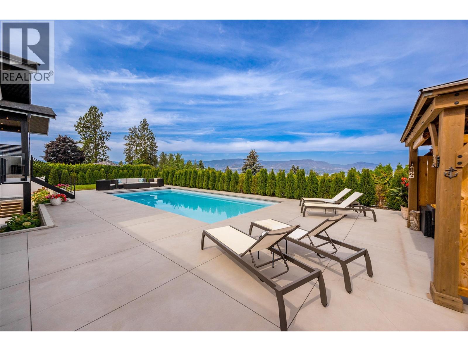 415 Curlew Drive, Kelowna