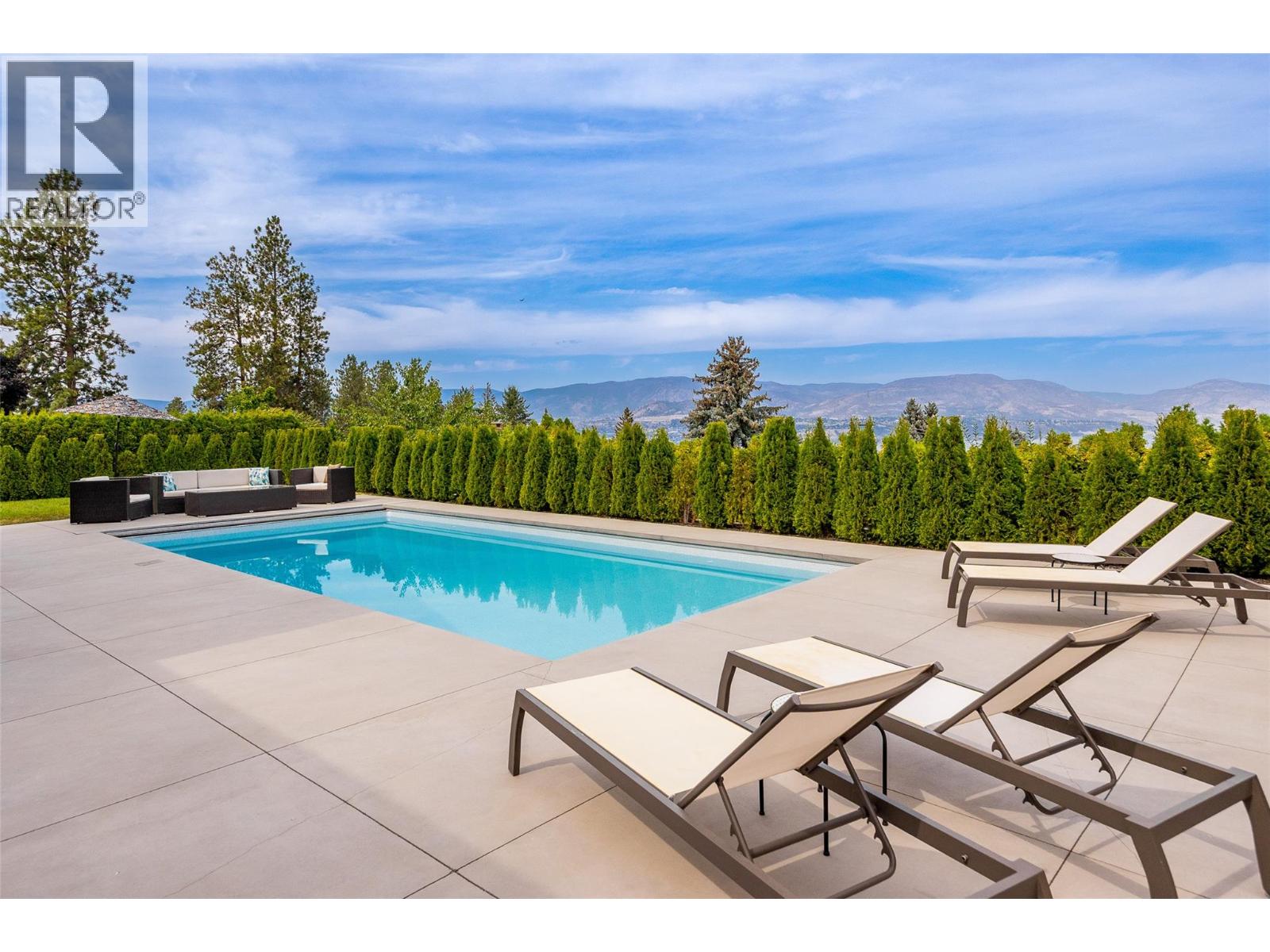 415 Curlew Drive, Kelowna