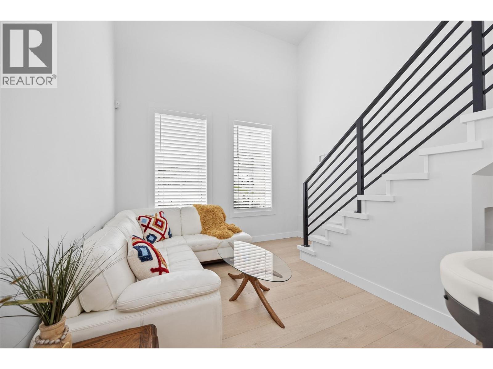 415 Curlew Drive, Kelowna