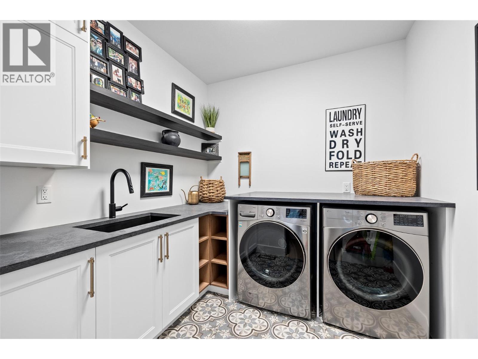 415 Curlew Drive, Kelowna