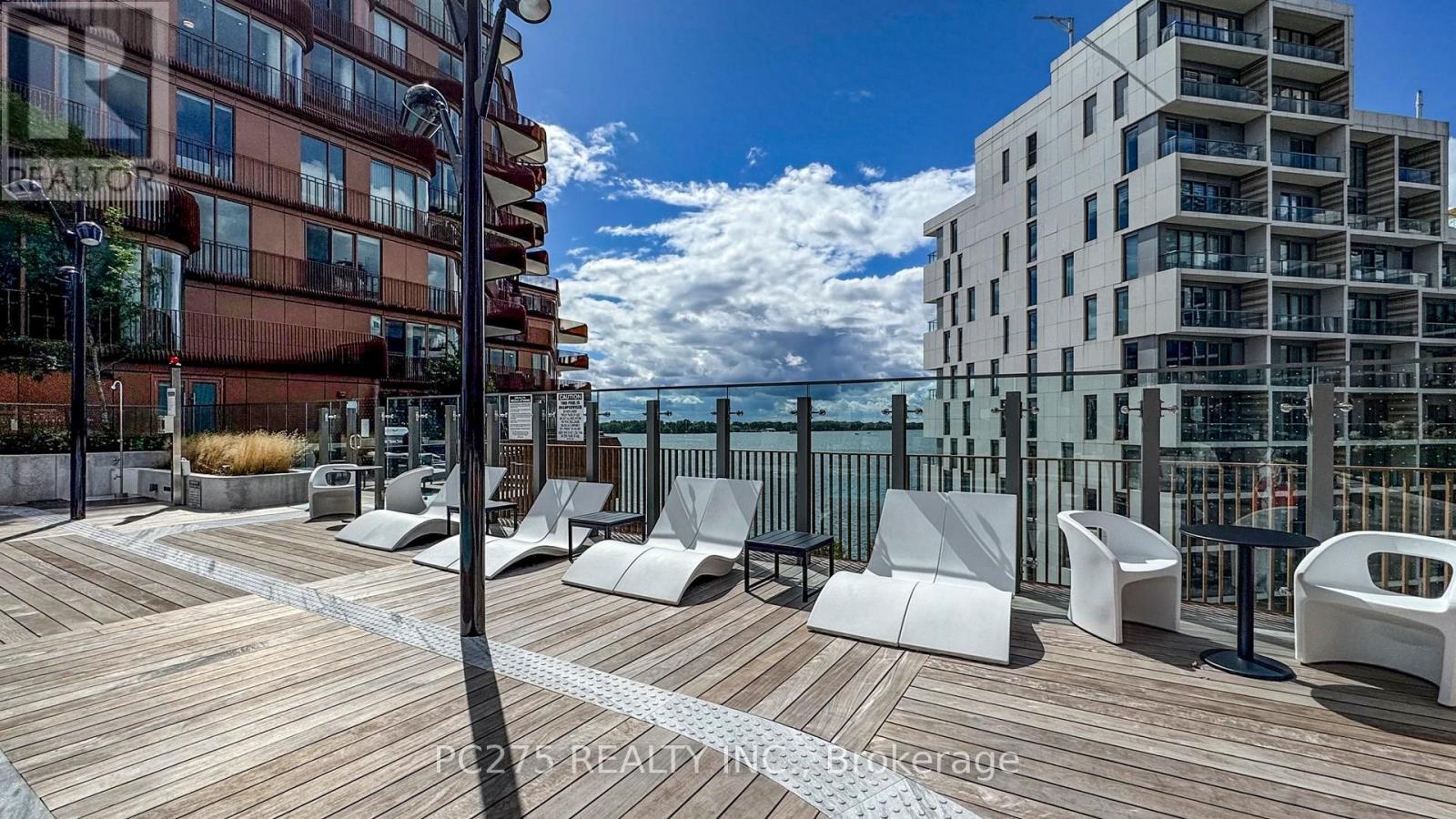 325 - 155 MERCHANTS' WHARF Property Photo
