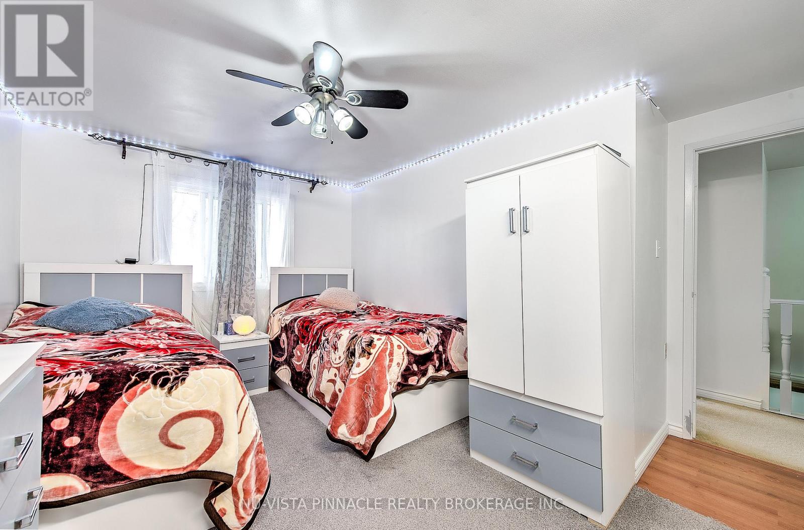 34 ROSAMOND CRESCENT Property Photo