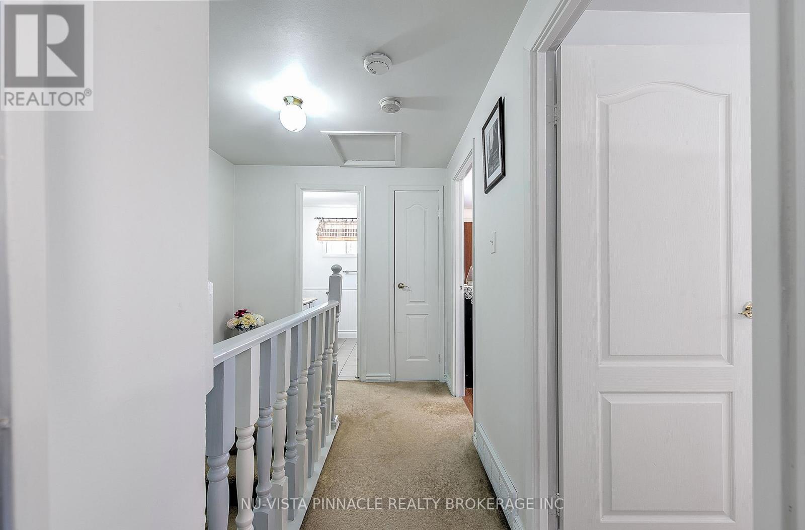 34 ROSAMOND CRESCENT Property Photo