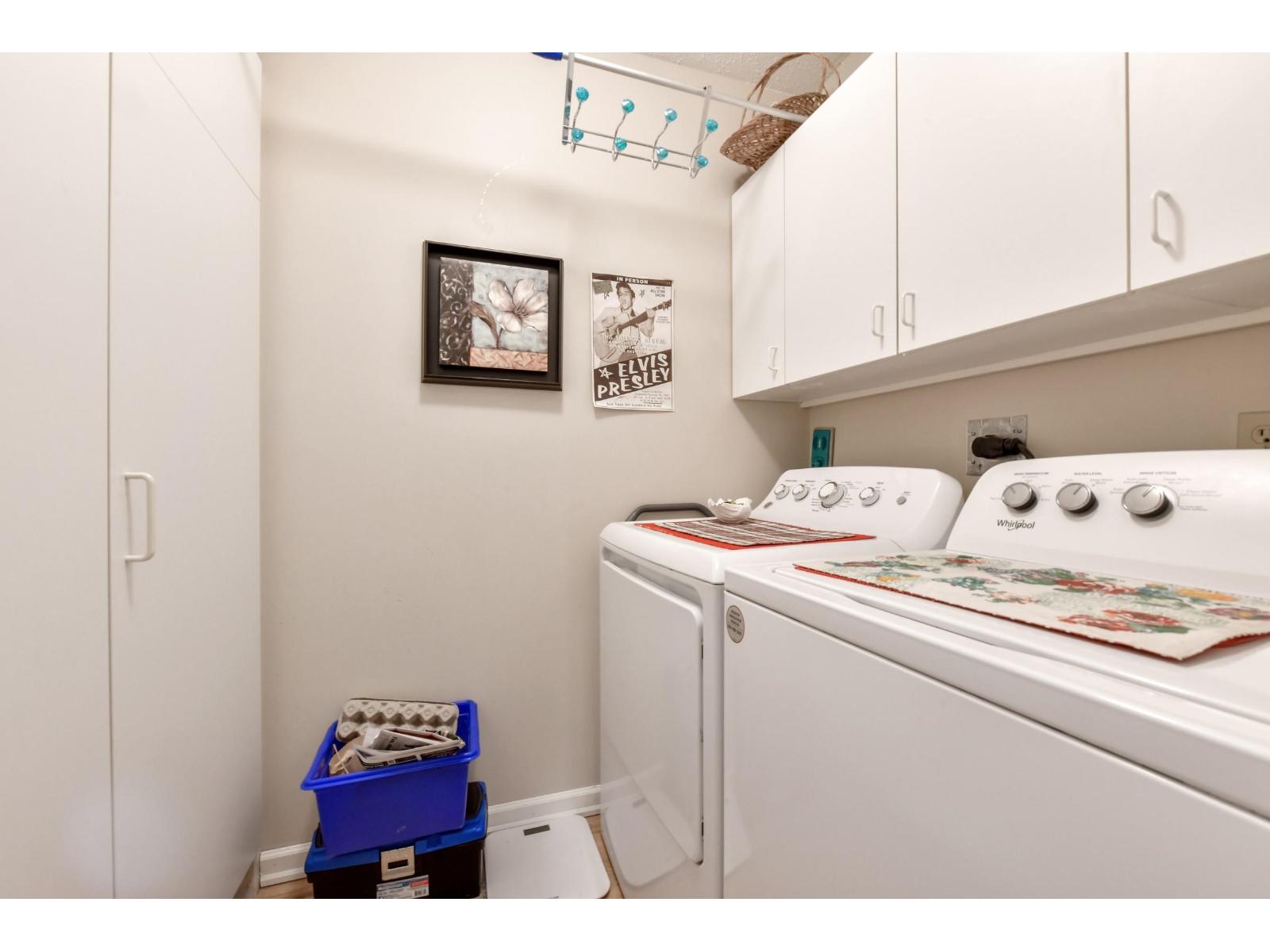 303 15130 ROPER AVENUE, White Rock