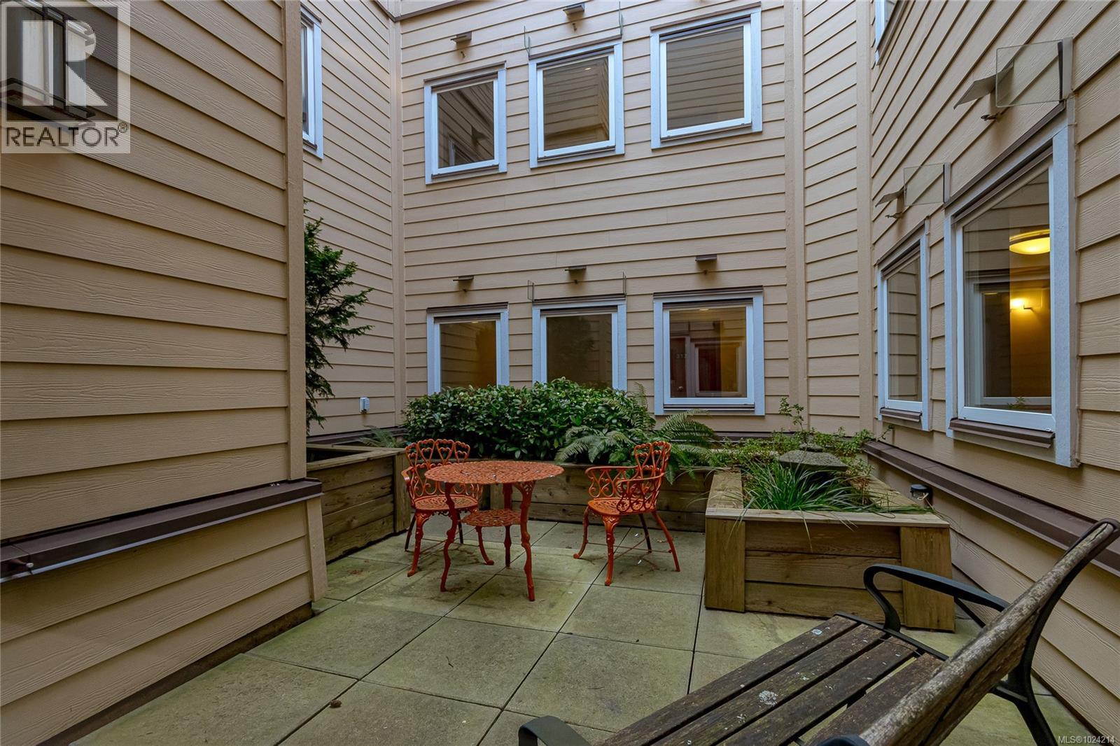 115 663 Goldstream Avenue, Langford