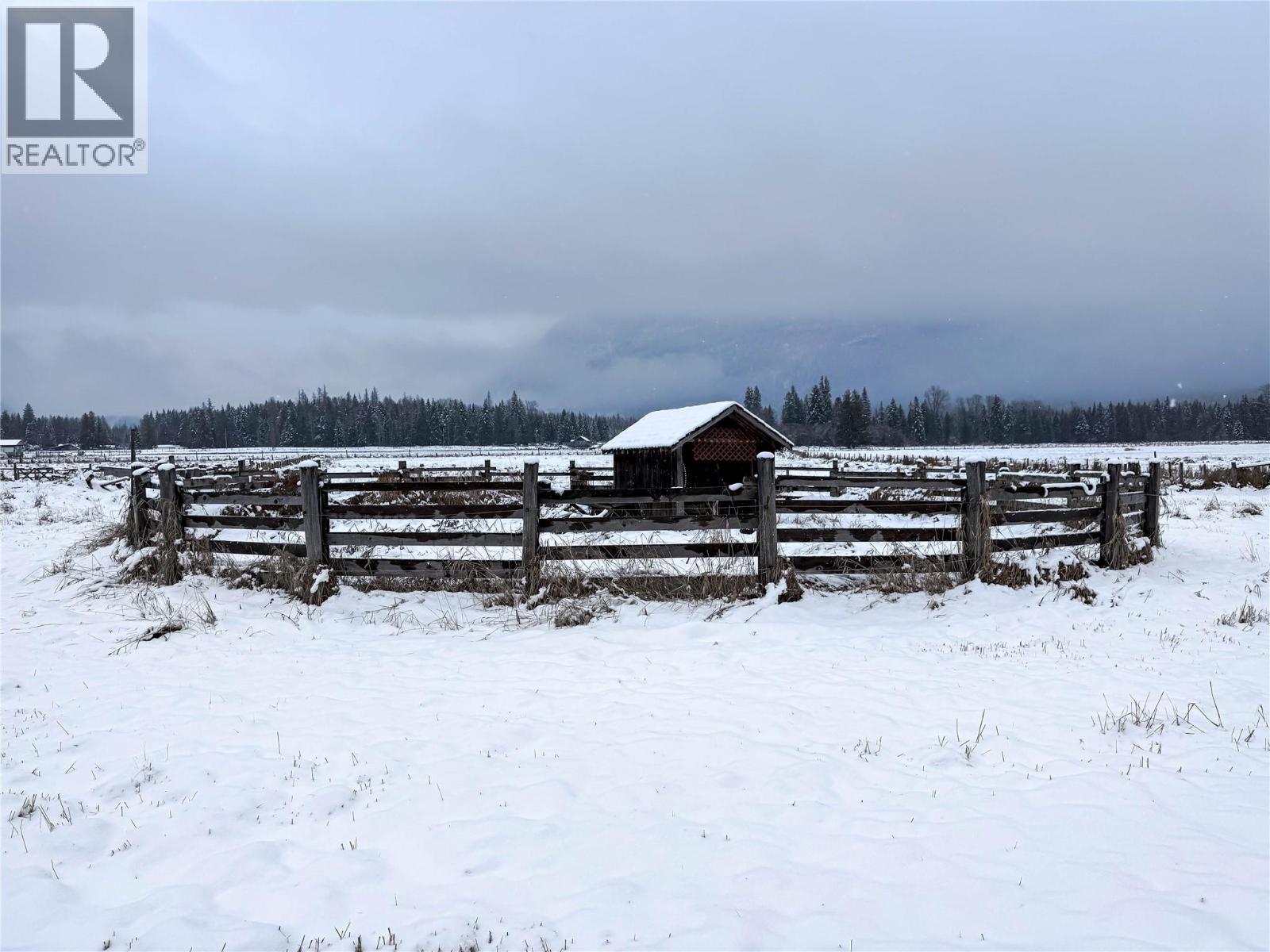 13226 31 Highway, Meadow Creek