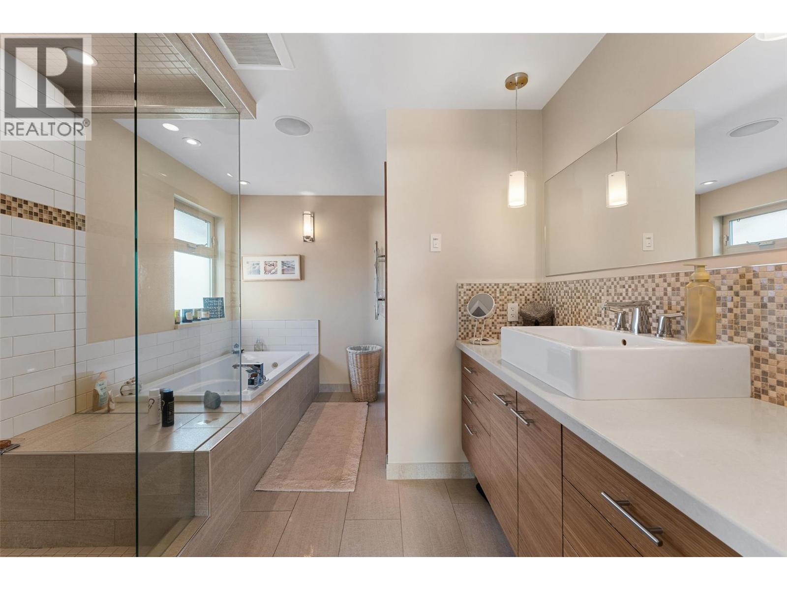 959 Regal Road, West Kelowna