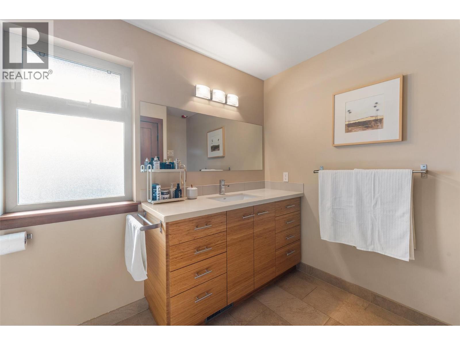 959 Regal Road, West Kelowna