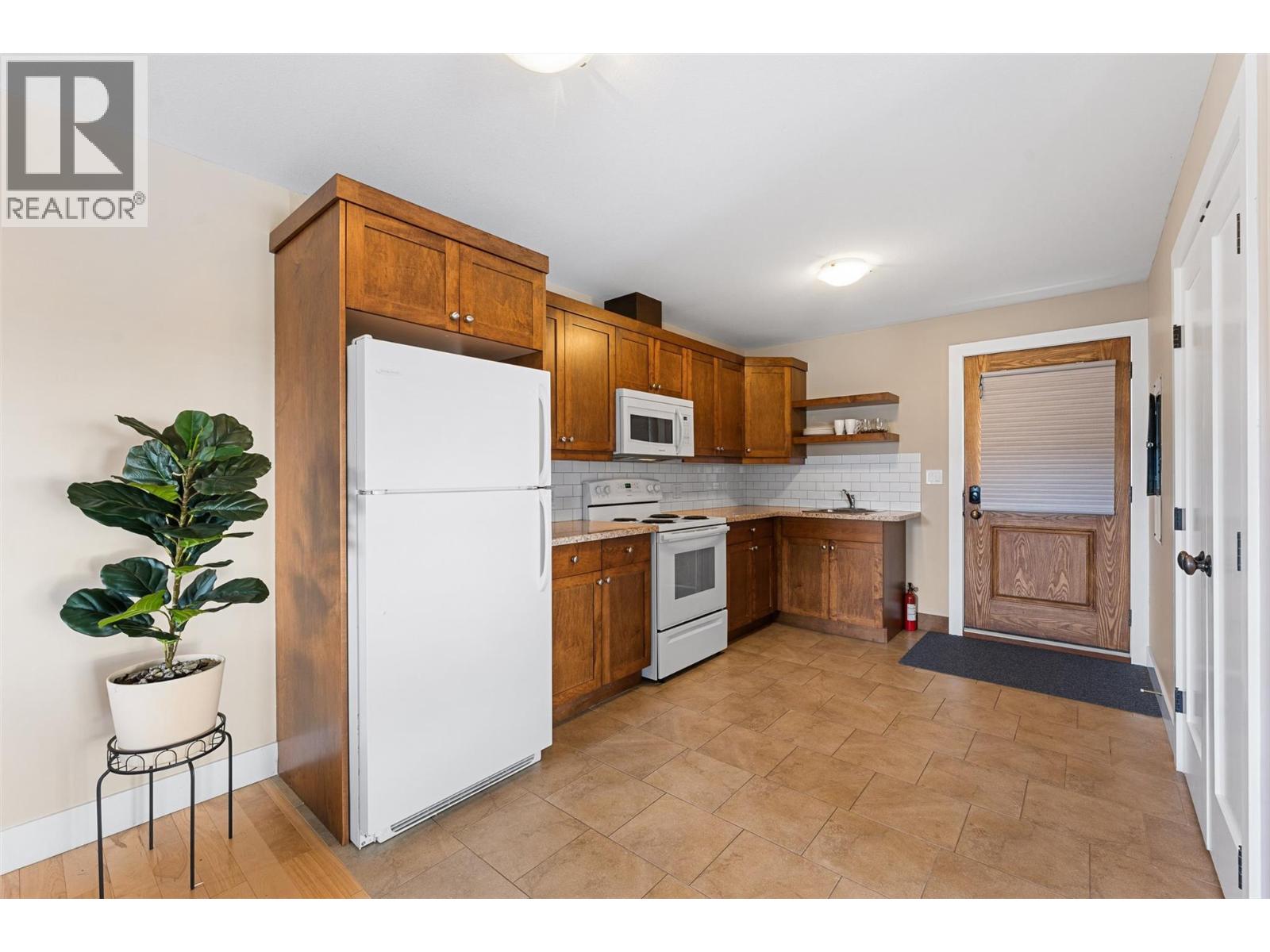 959 Regal Road, West Kelowna