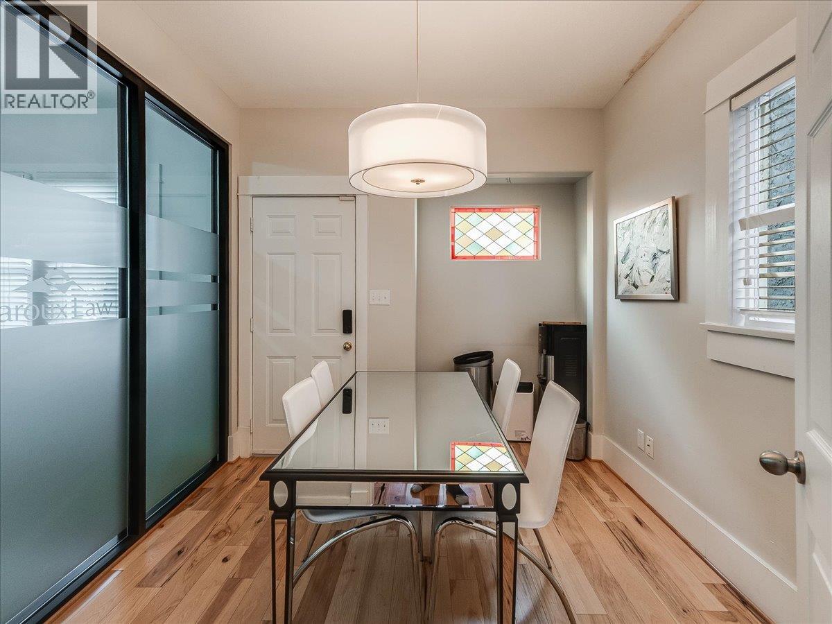 1590 Bay Avenue, Trail