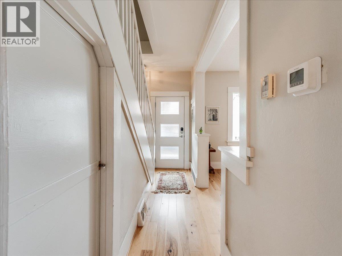 1590 Bay Avenue, Trail