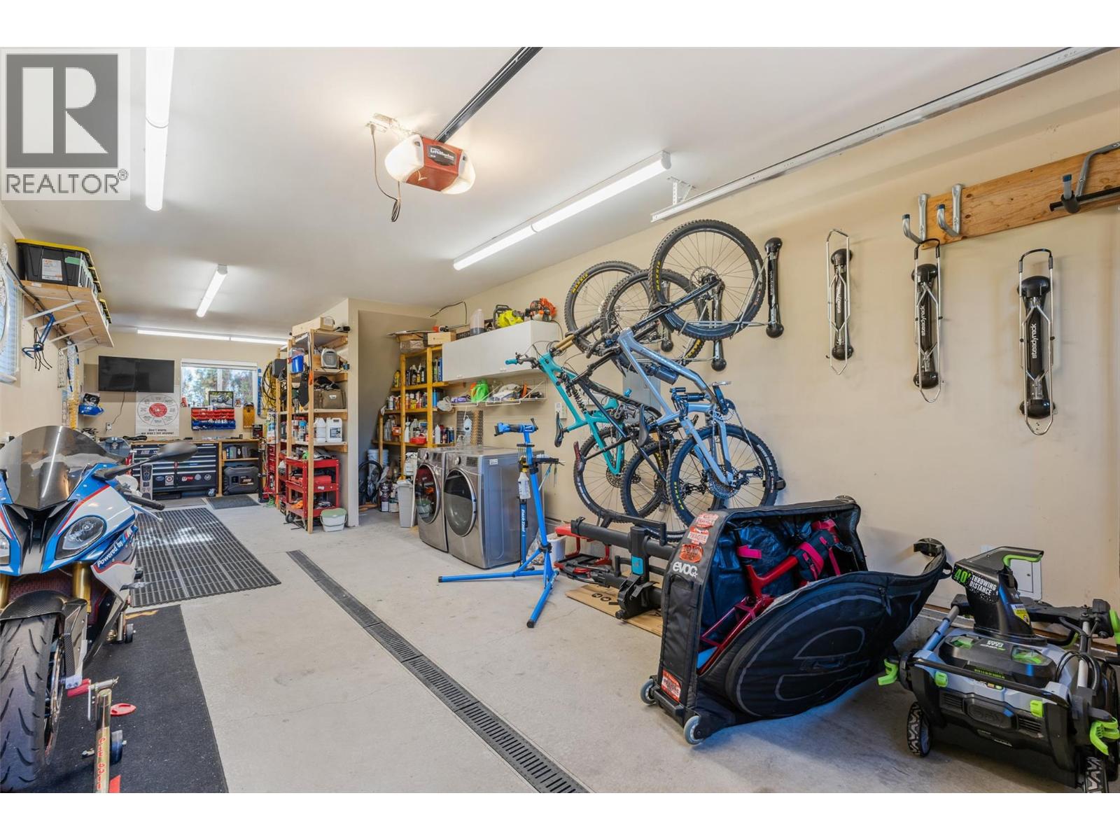 959 Regal Road, West Kelowna