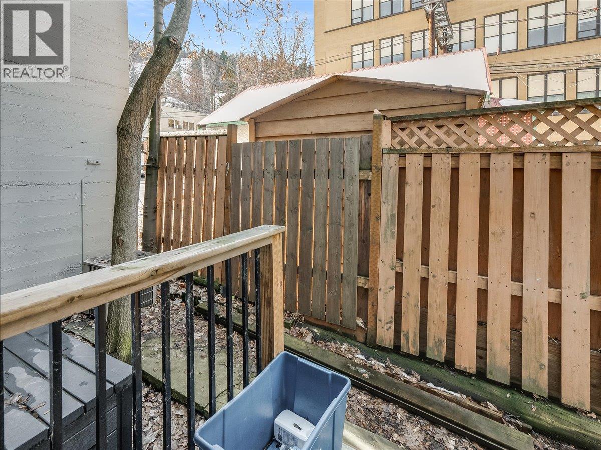 1590 Bay Avenue, Trail