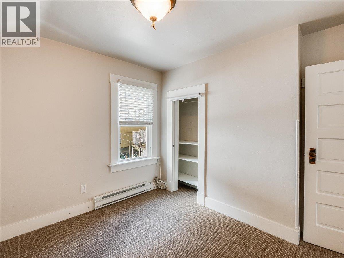 1590 Bay Avenue, Trail