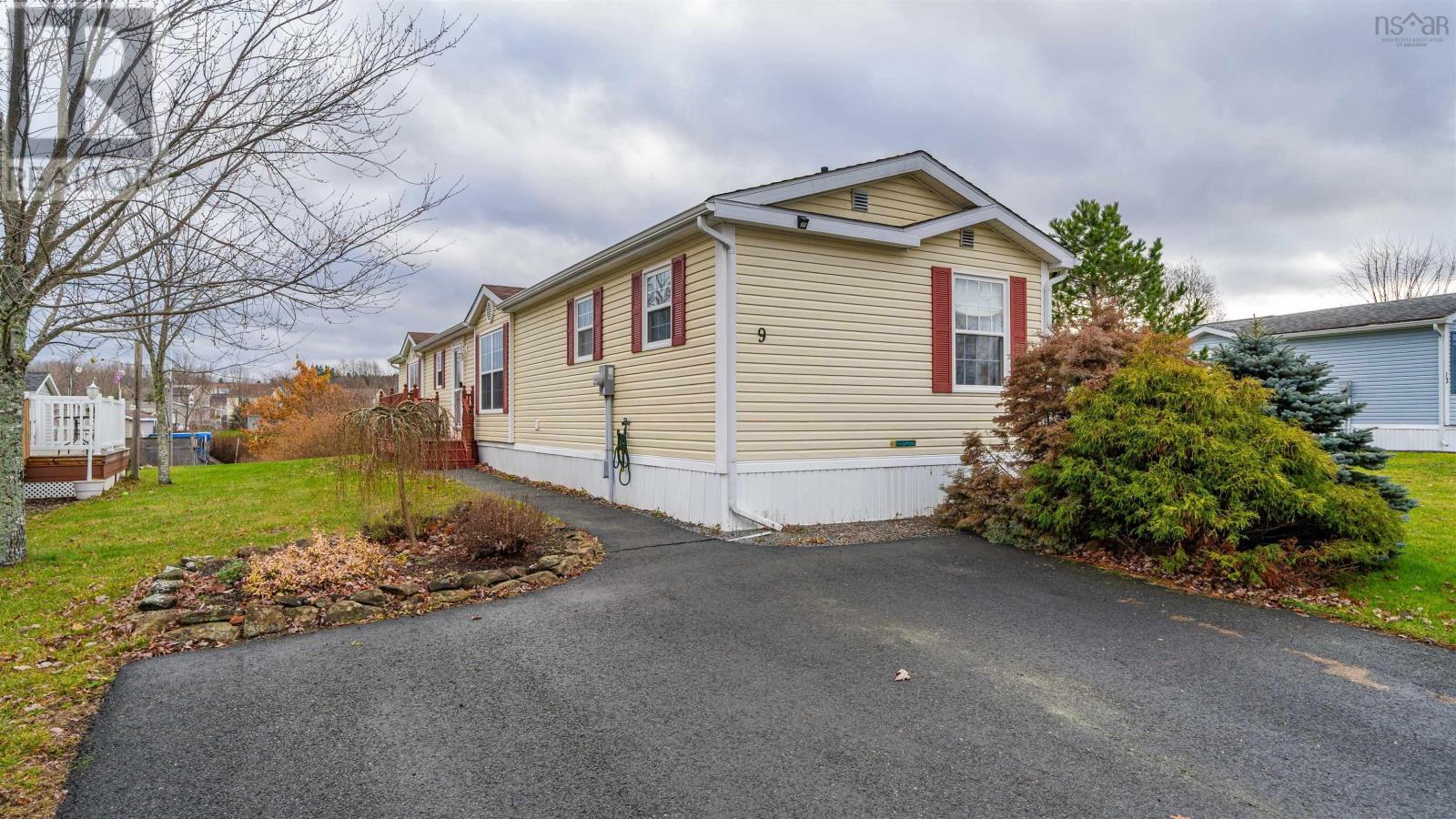 Property 29 of 34 of 9 Merriweather Crescent