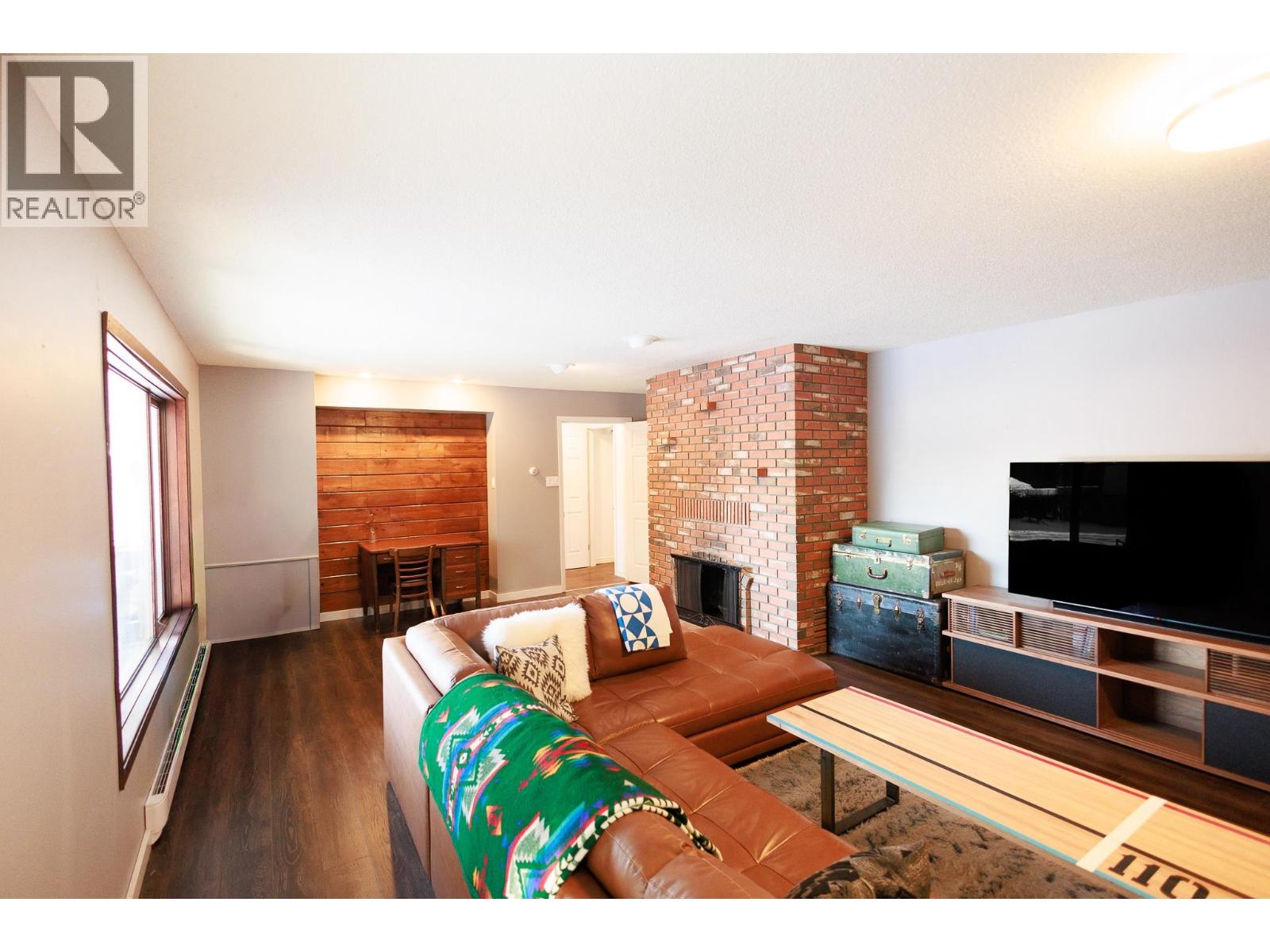 4941 GAIR Avenue, Terrace