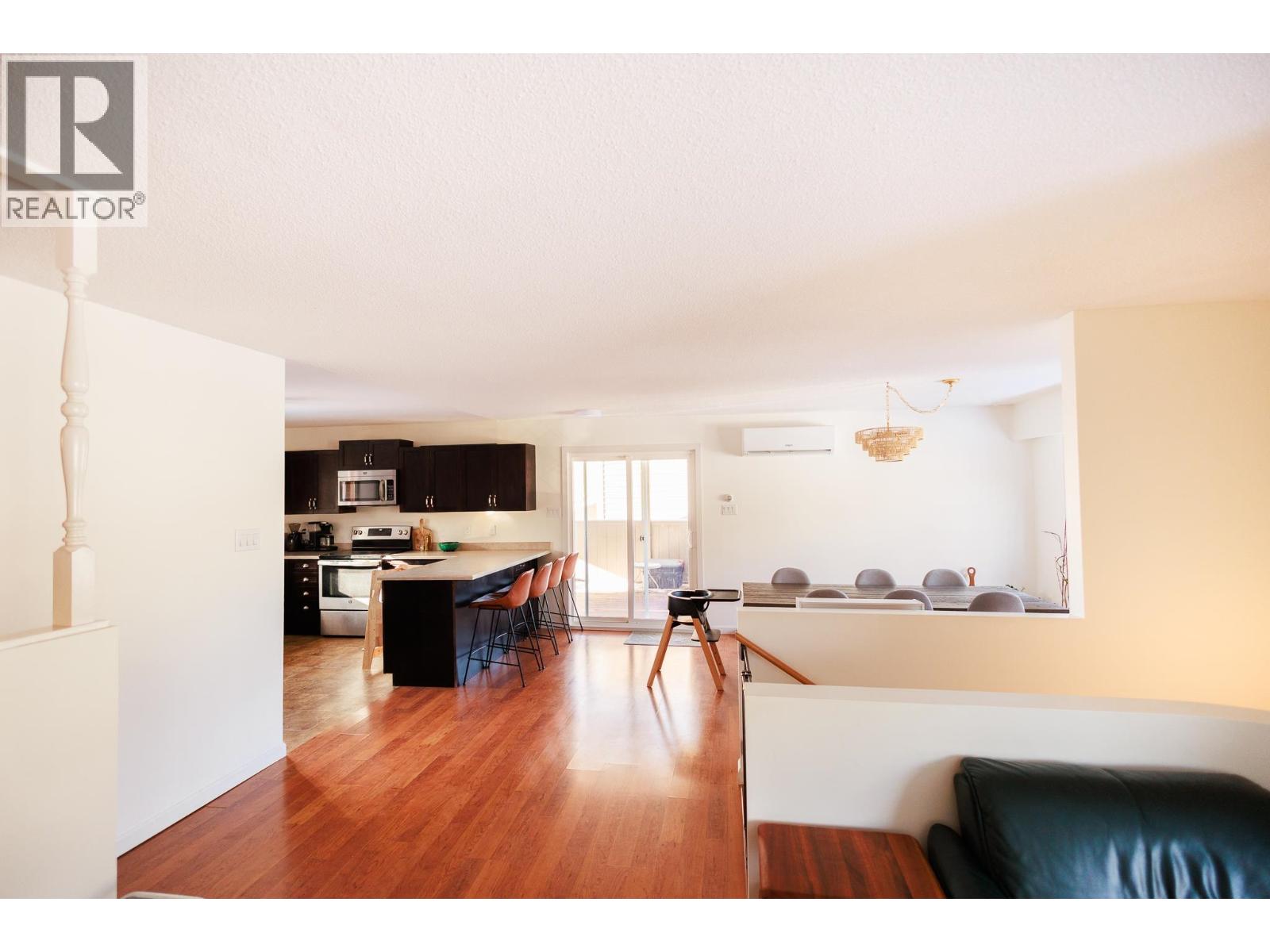 4941 GAIR Avenue, Terrace