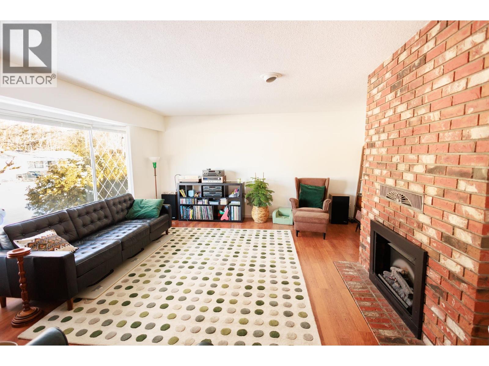 4941 GAIR Avenue, Terrace