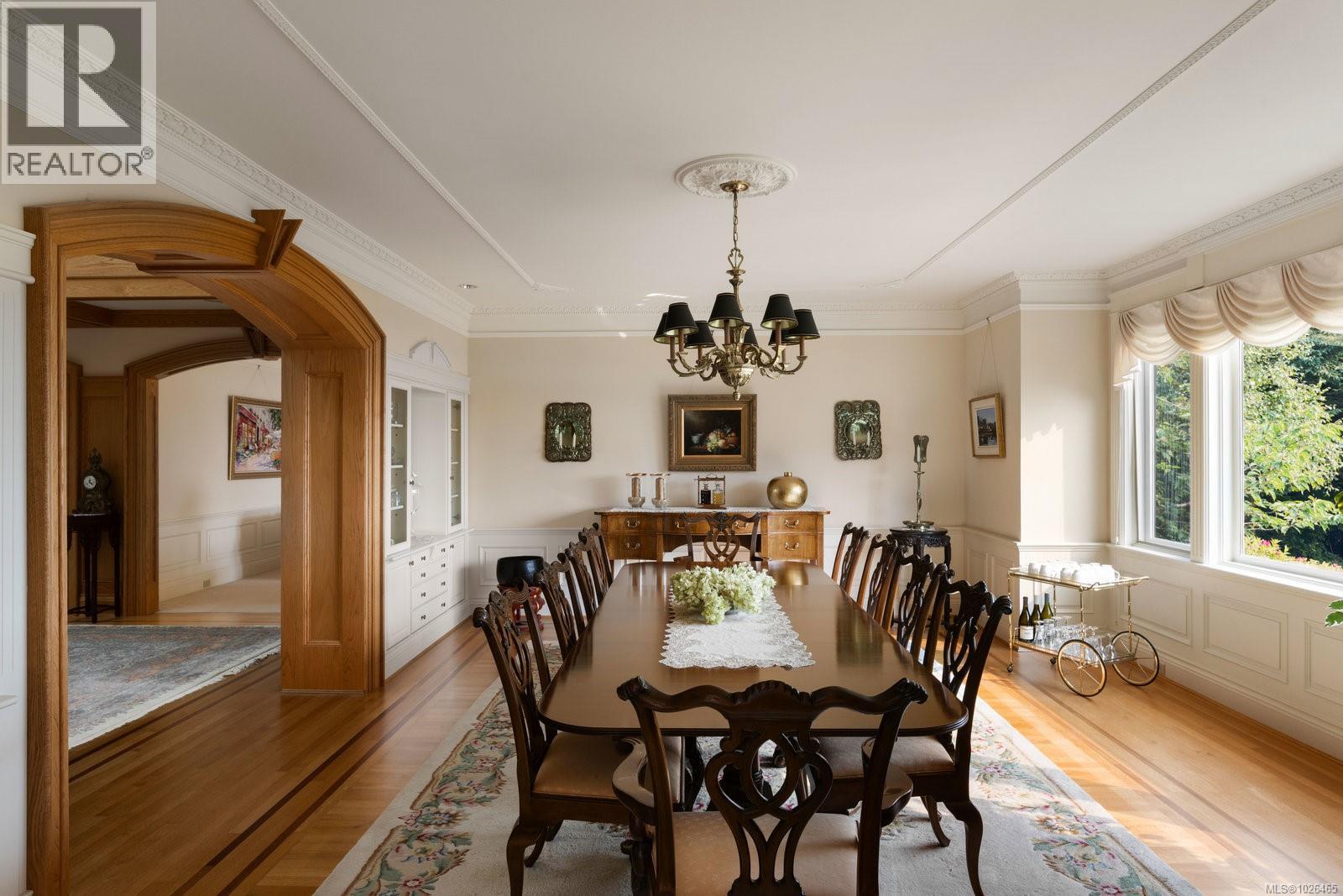  1580 Beach Drive, Oak Bay