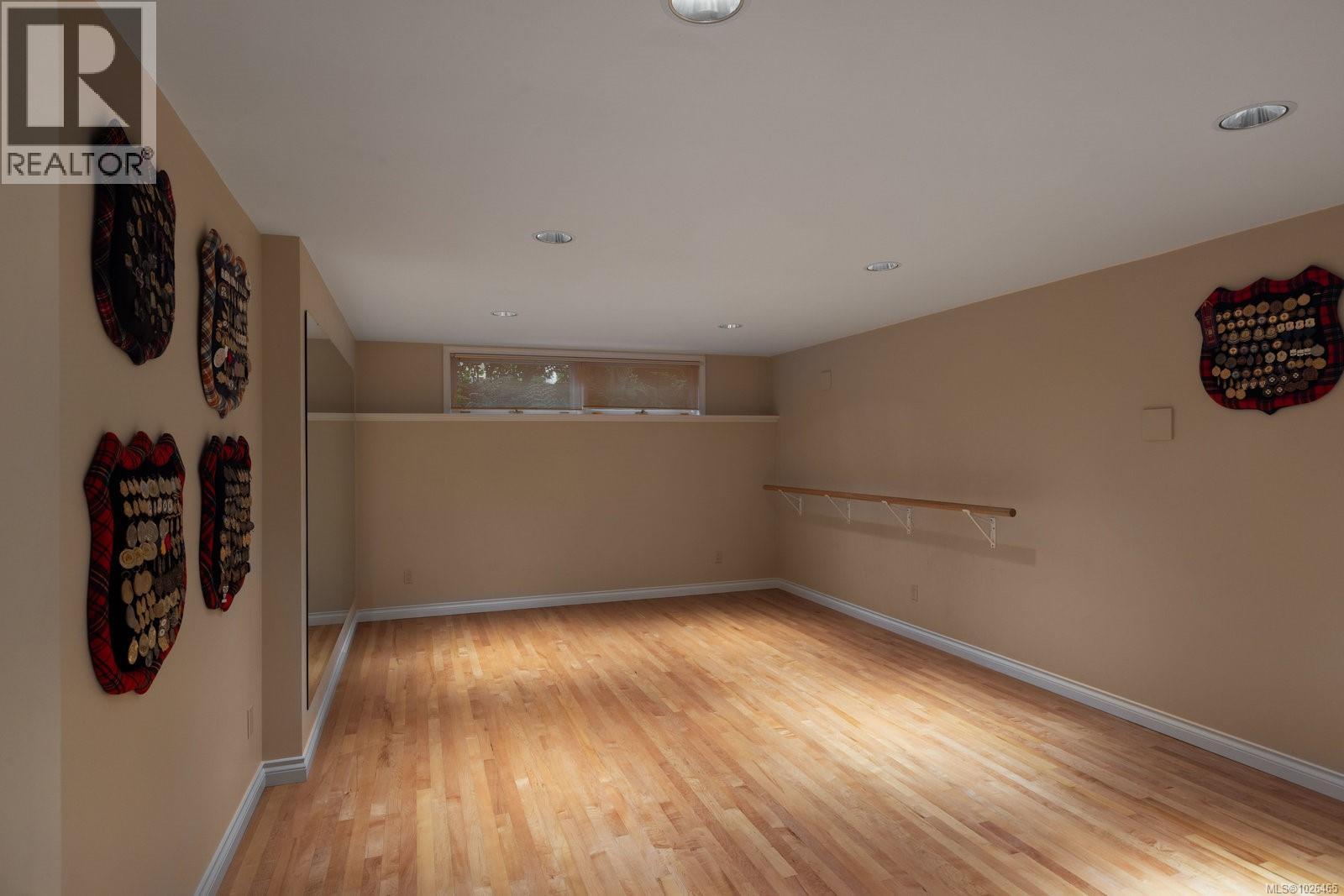  1580 Beach Drive, Oak Bay