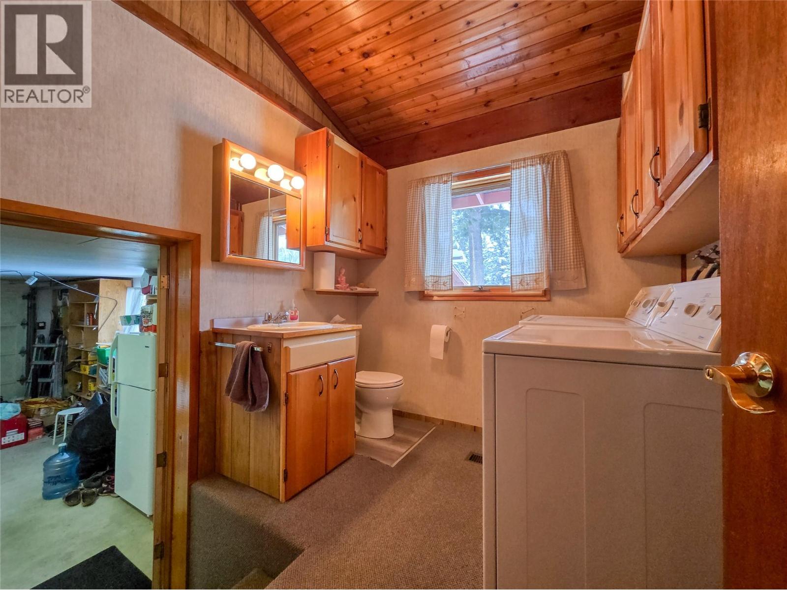 1721 8TH Avenue, Invermere